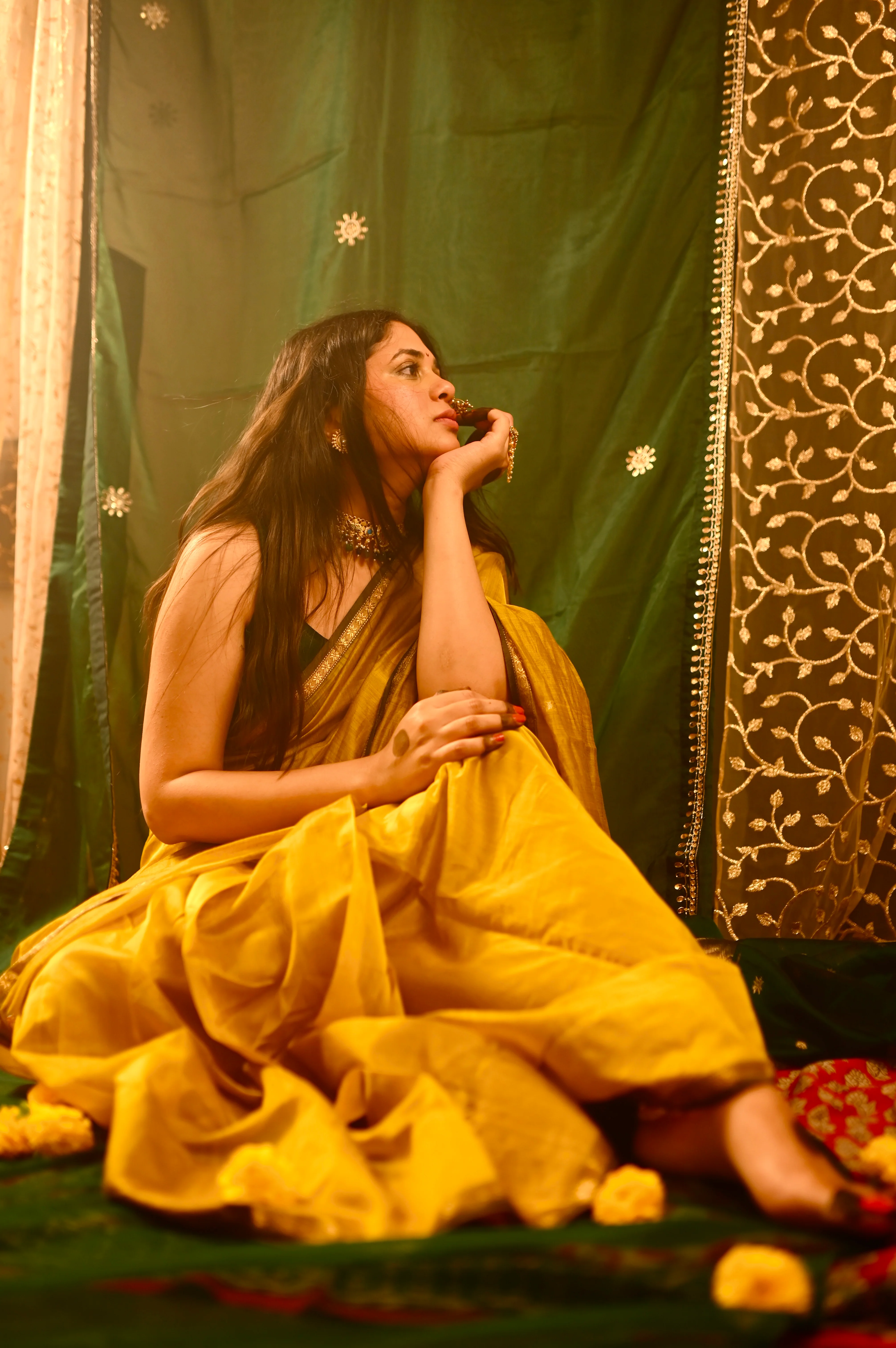 Mustard & green Maheshwari saree with flower bootis all over - Image 12