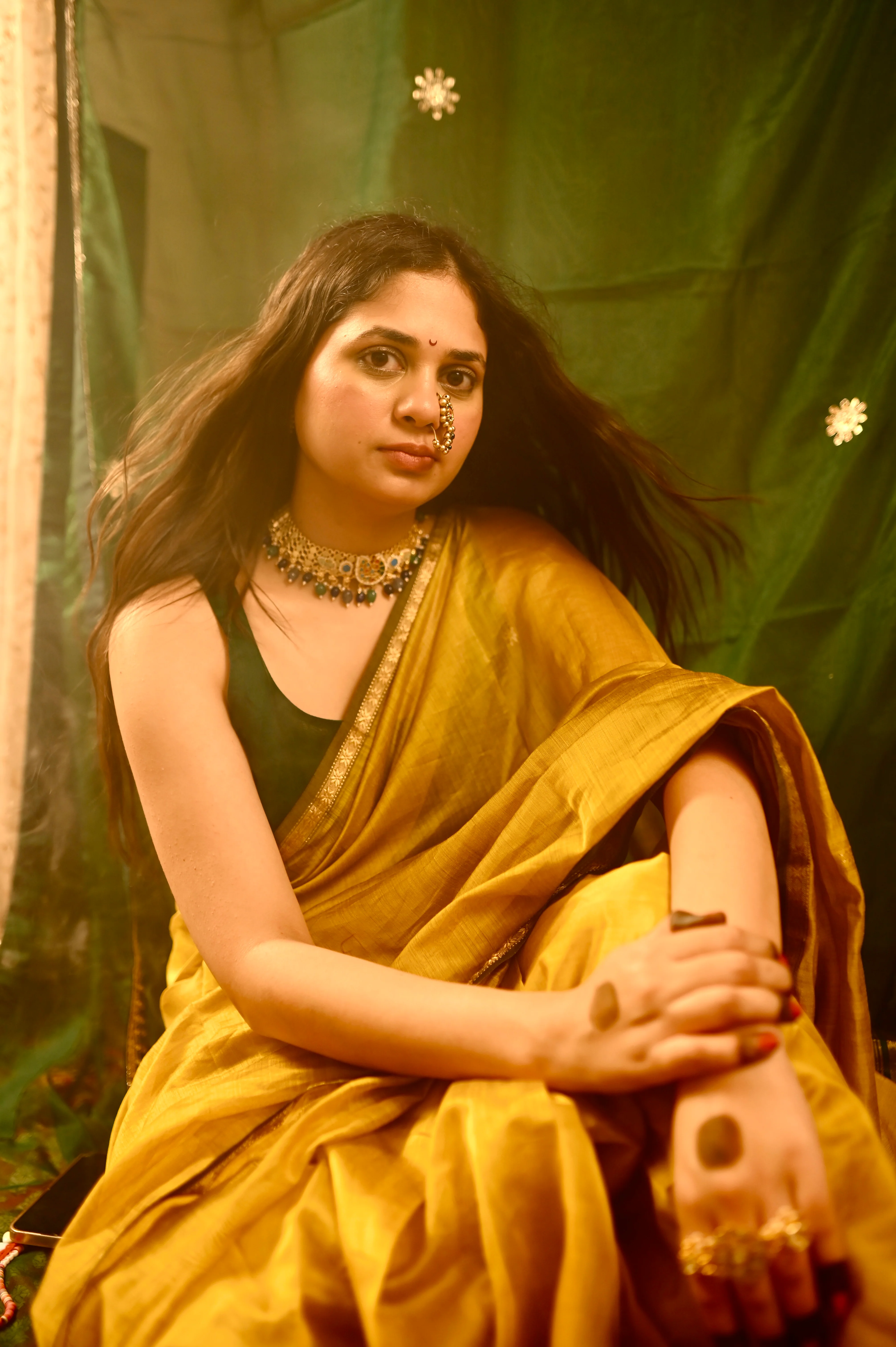 Mustard & green Maheshwari saree with flower bootis all over - Image 6
