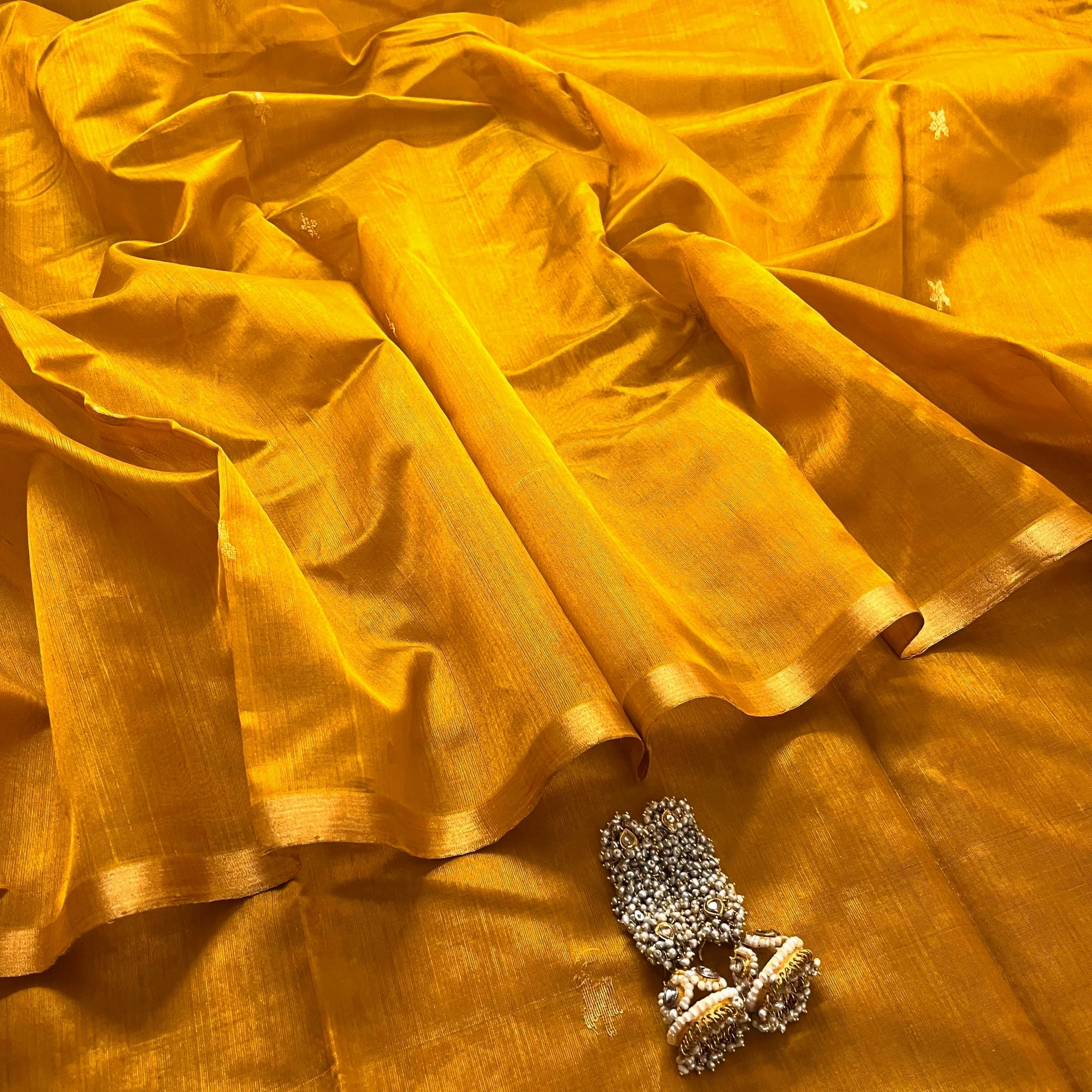 Mustard gold chanderi silk saree with flower bootis all over - Image 3