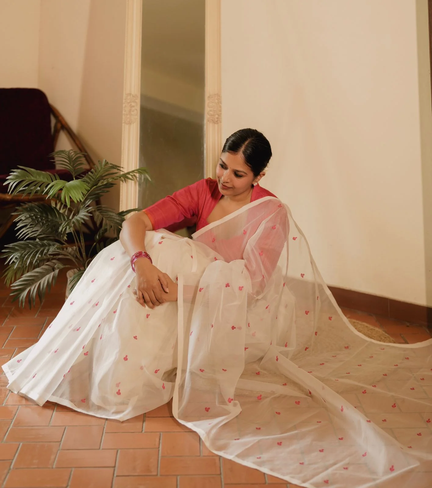 Off white and pink Chanderi silk saree with resham bootis all over - Image 10