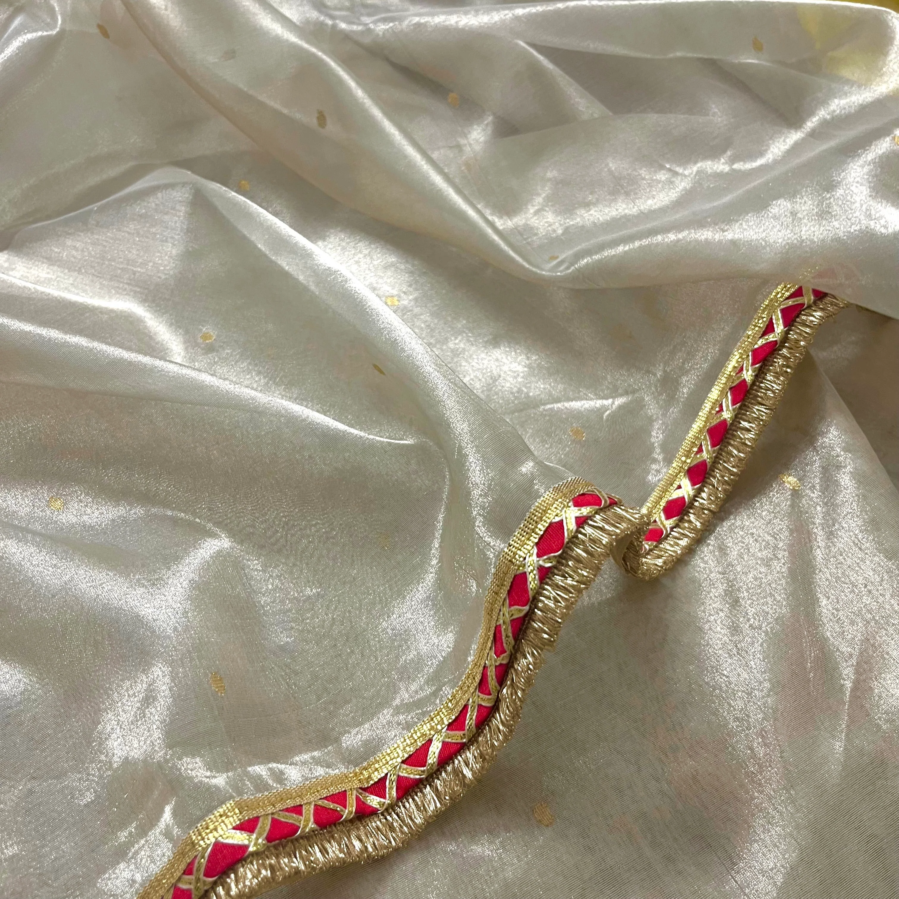 Chantilly cream and red Chanderi tissue silk saree with zari bootis all over - Image 7