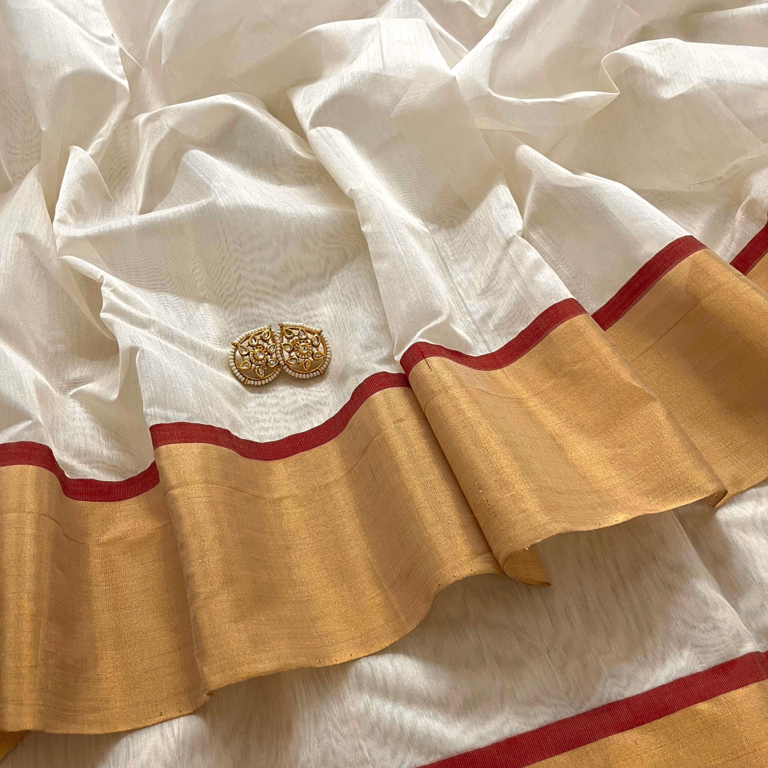 Off white & red maheshwari saree with zari lines on pallu - Image 6
