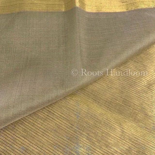 Olive Gold Maheshwari Saree with Zari lines all over - Image 11