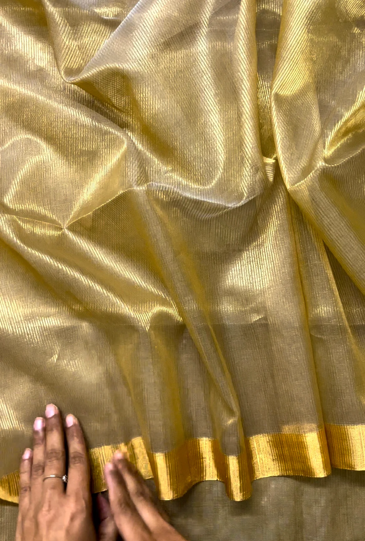 Olive Gold Maheshwari Saree with Zari lines all over - Image 13
