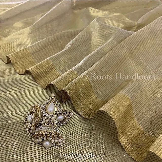 Olive Gold Maheshwari Saree with Zari lines all over - Image 6