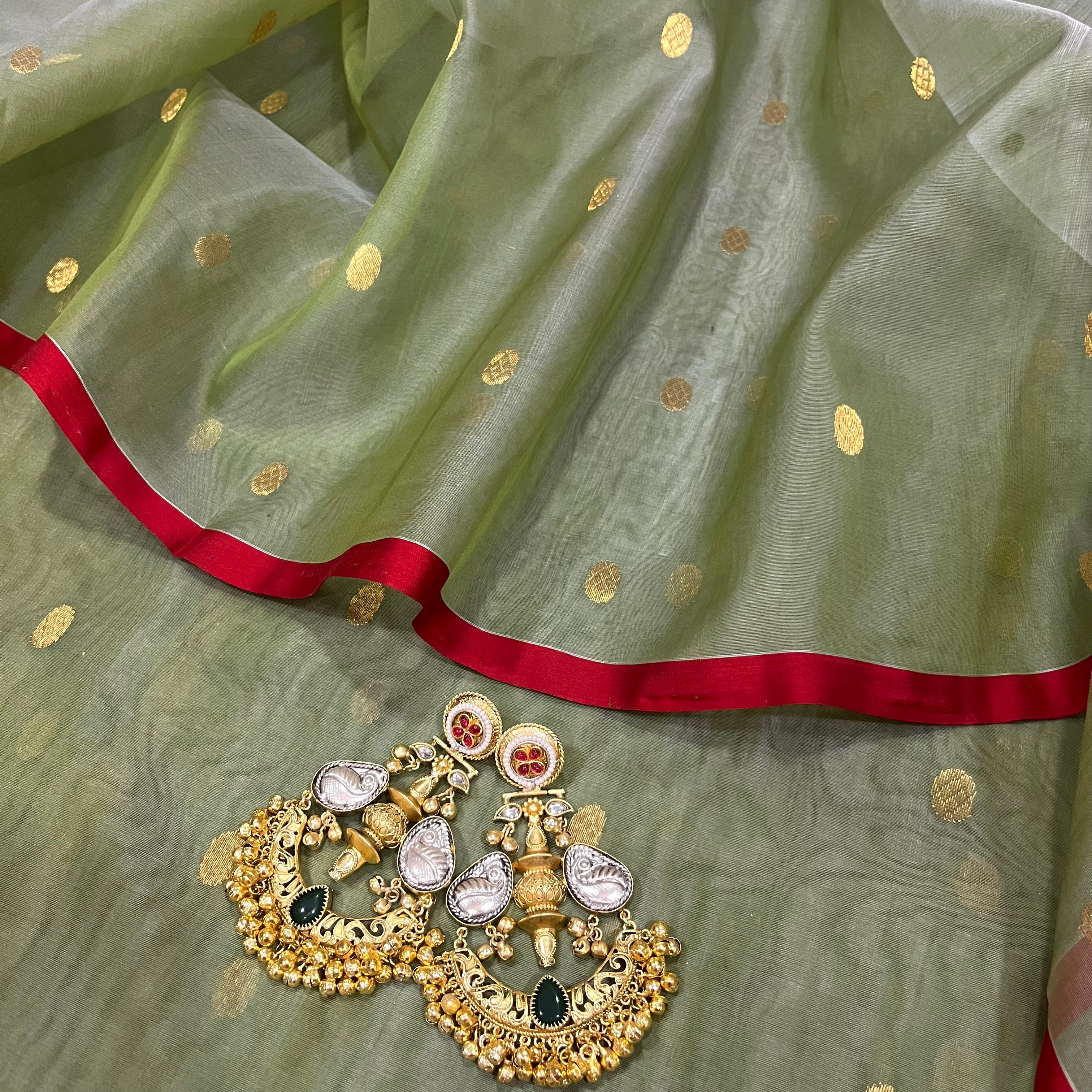 Olive gold &red Chanderi silk saree with zari bootis all over - Image 15