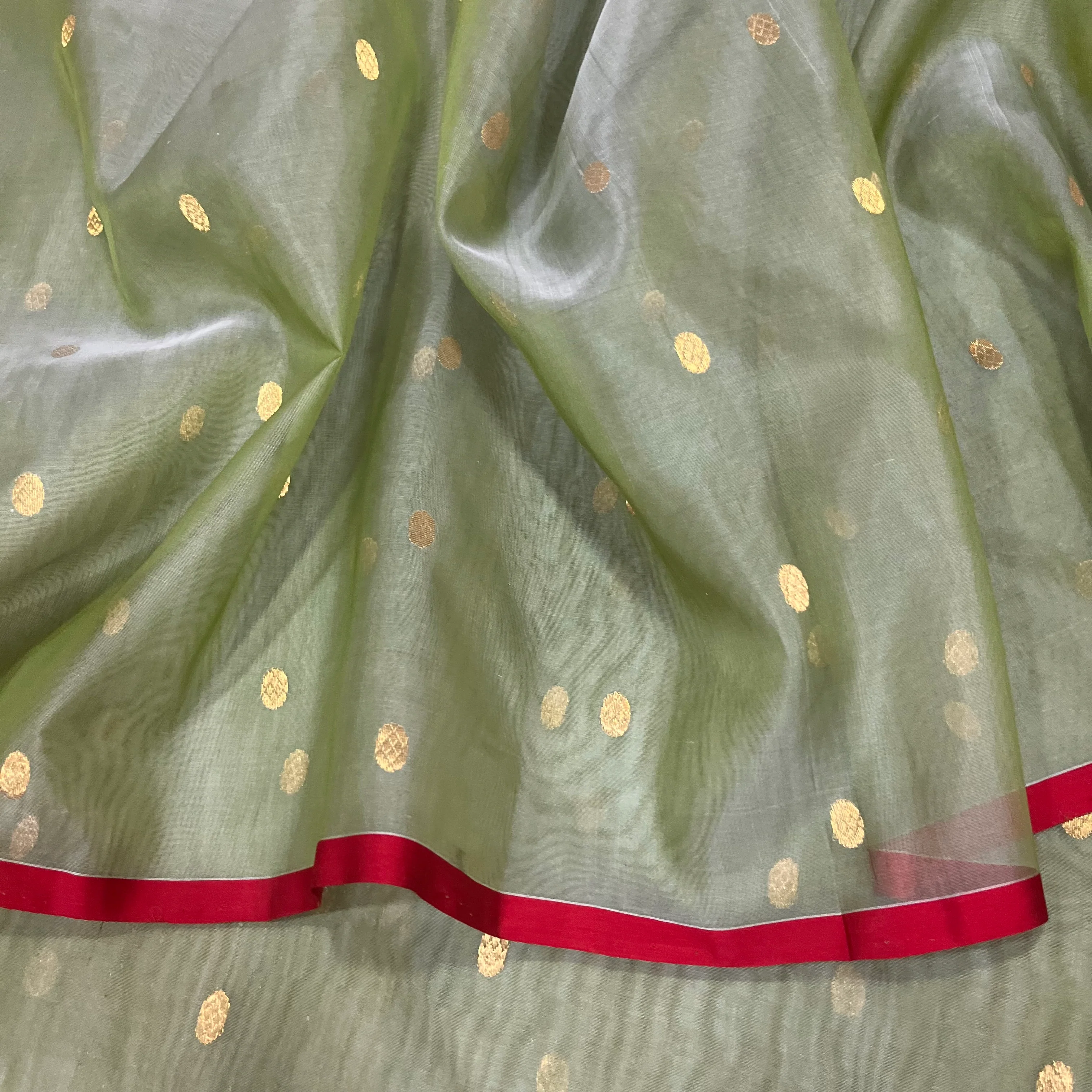 Olive gold &red Chanderi silk saree with zari bootis all over - Image 6