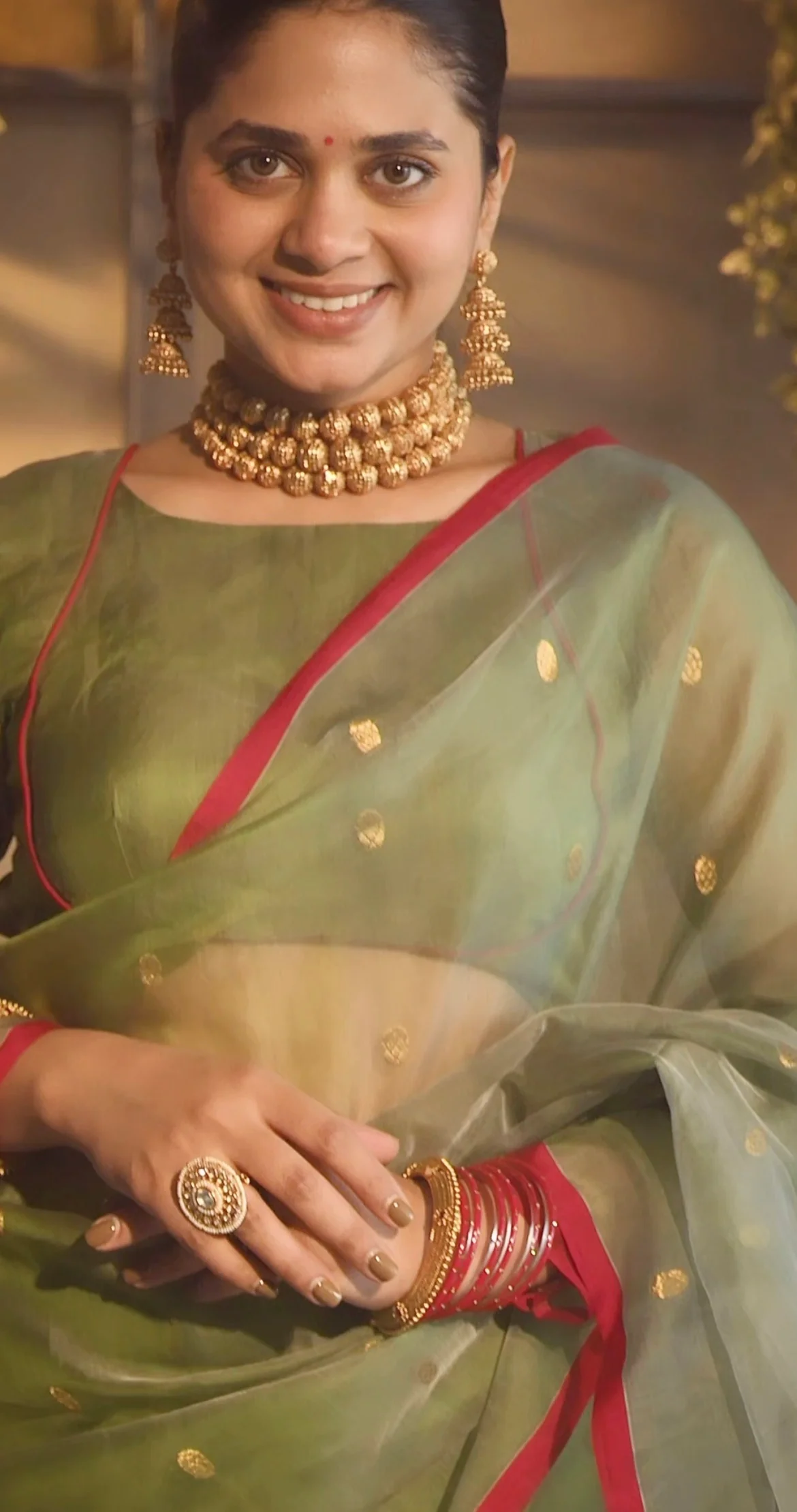 Olive gold &red Chanderi silk saree with zari bootis all over - Image 7
