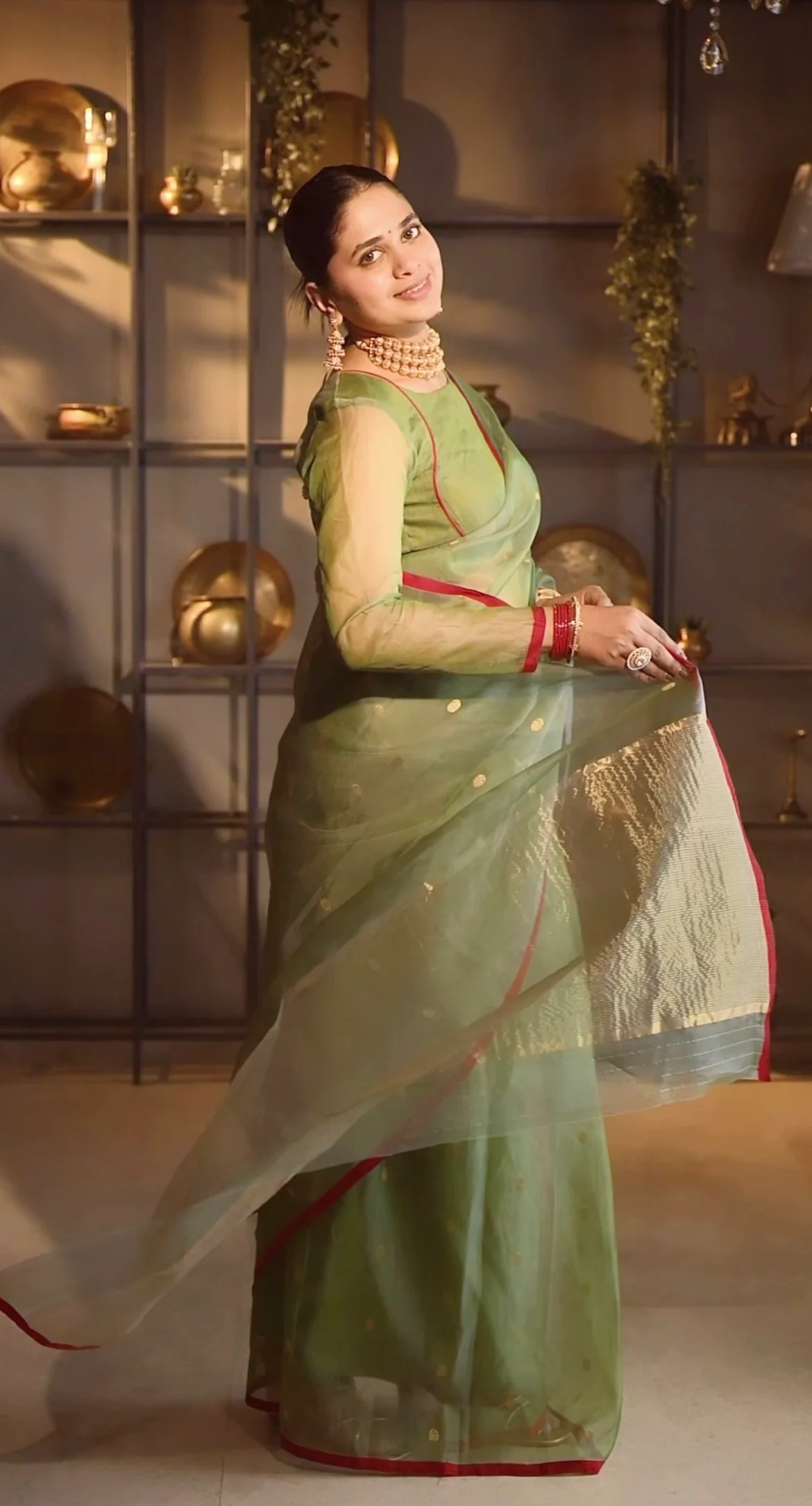Olive gold &red Chanderi silk saree with zari bootis all over - Image 8