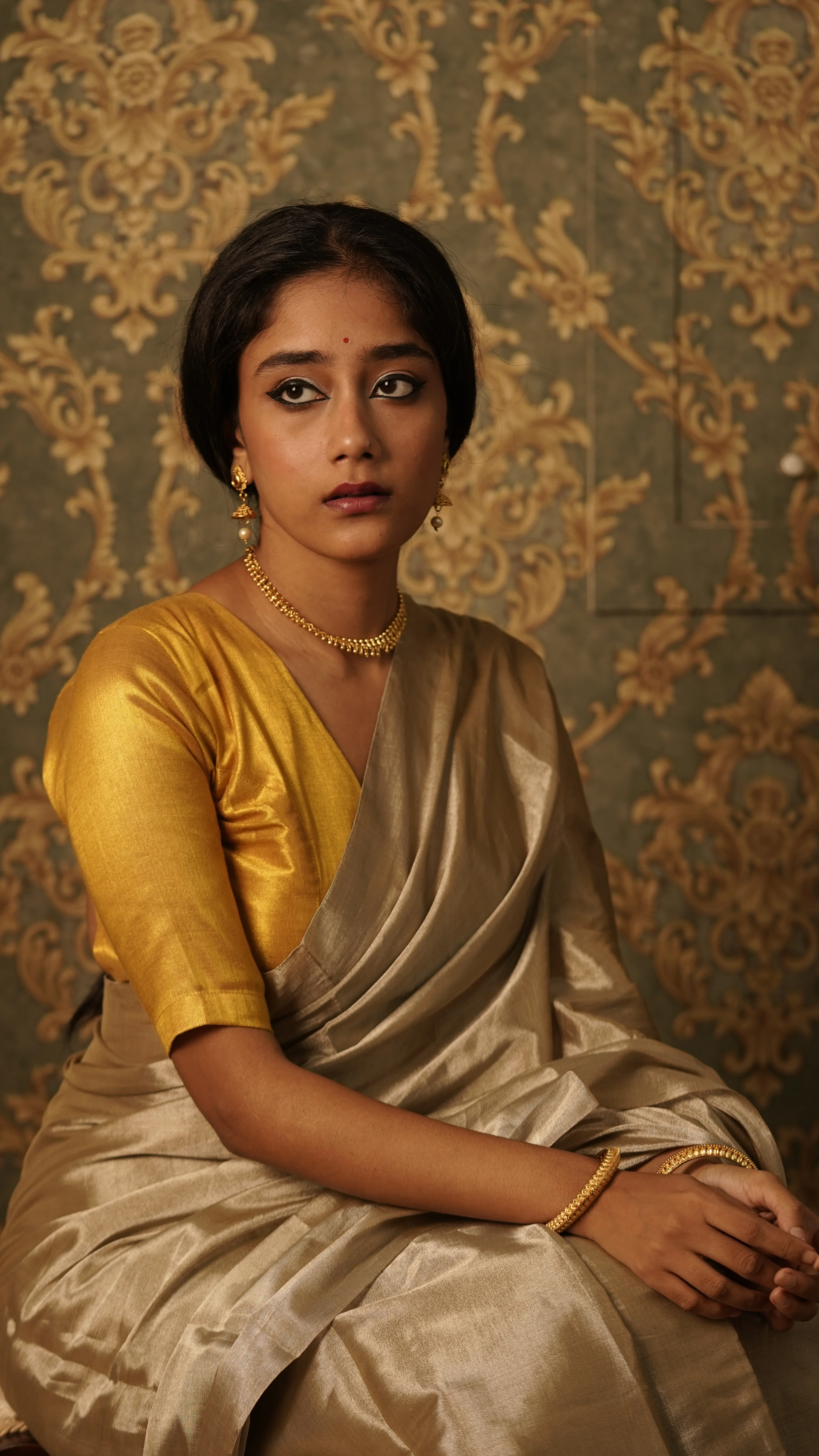 Royal silver chanderi tissue silk saree - Image 10