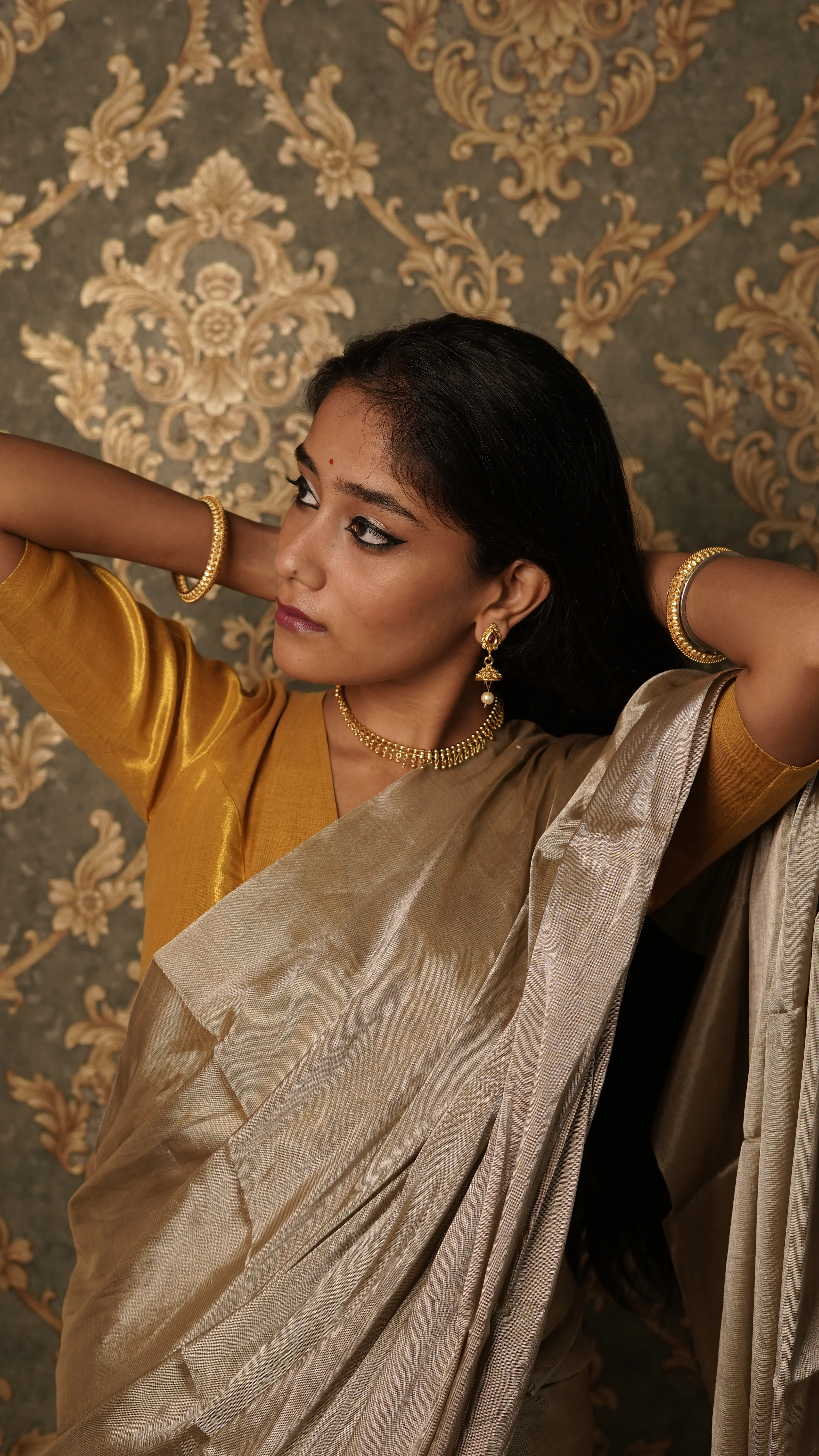 Royal silver chanderi tissue silk saree - Image 16