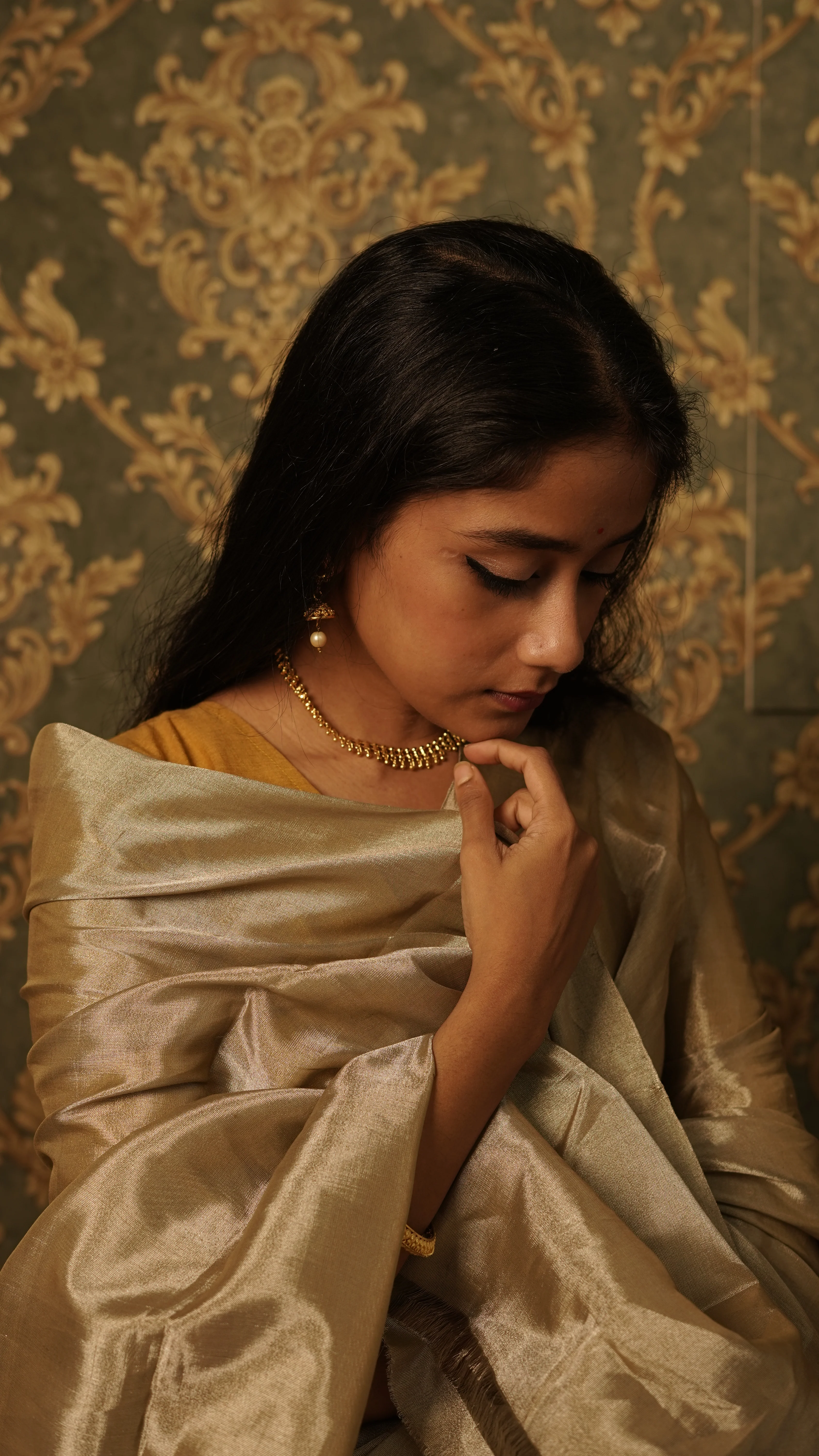 Royal silver chanderi tissue silk saree - Image 7