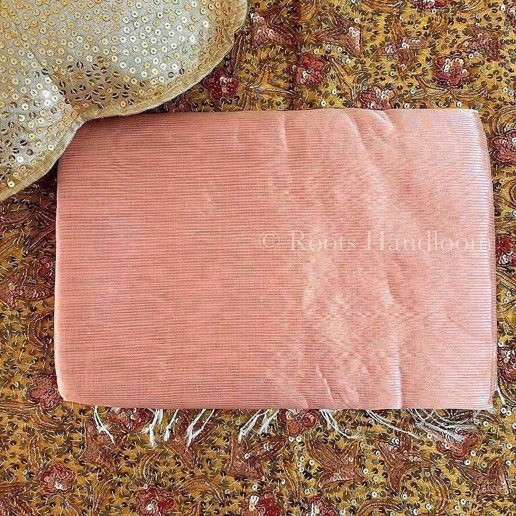 Peachish Pink Maheshwari saree with Silver Zari lines all over - Image 12