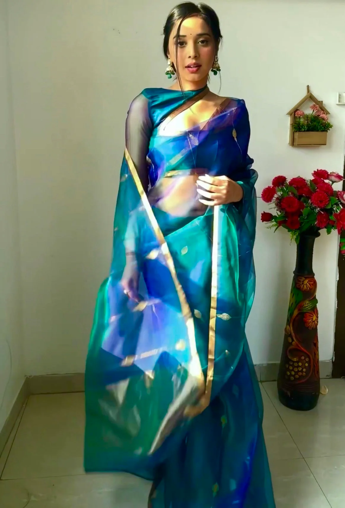 Peacock Blue & Green Dual Tone Chanderi Organza Silk Saree with Jhumka Motifs all over - Image 10