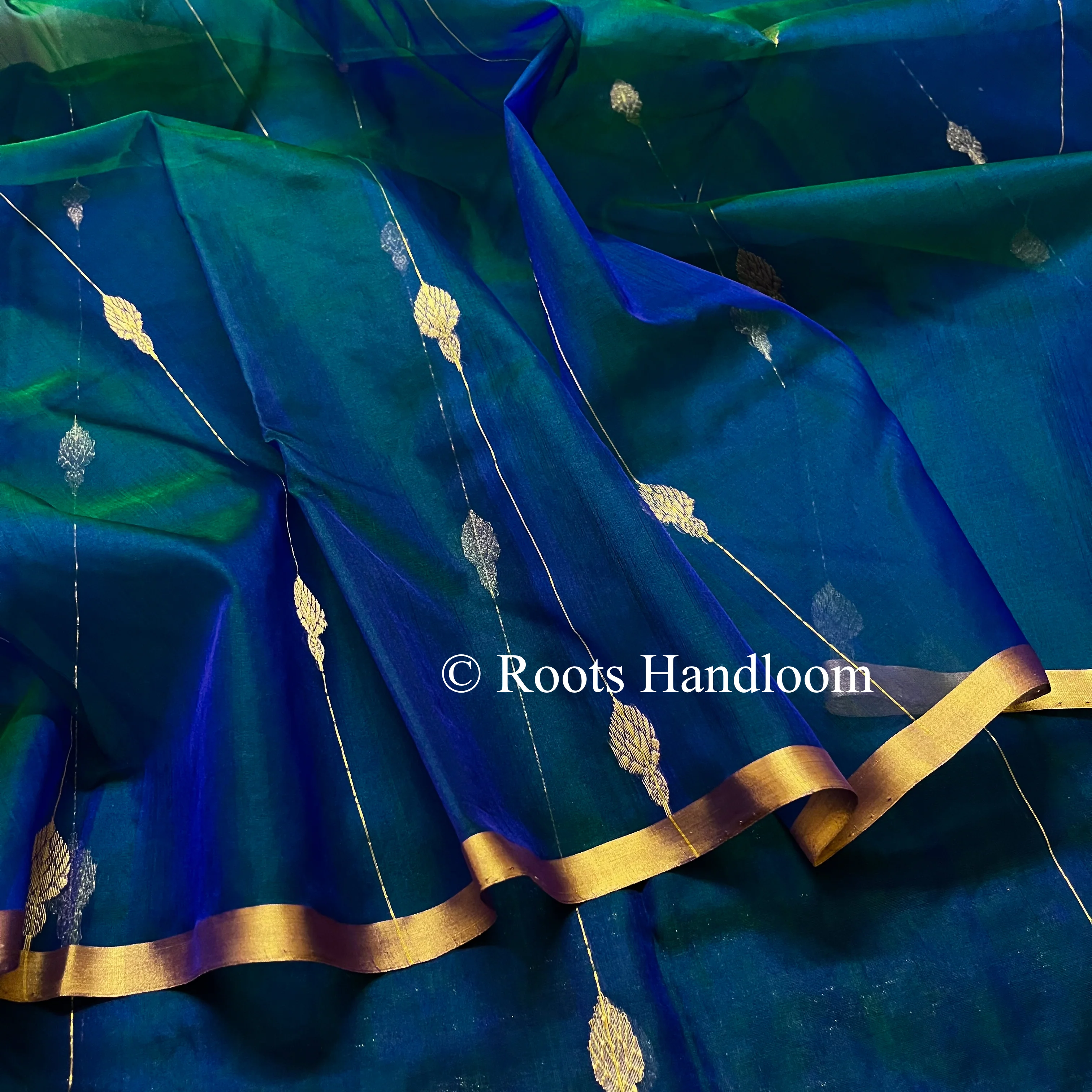 Peacock Blue & Green Dual Tone Chanderi Organza Silk Saree with Jhumka Motifs all over - Image 6