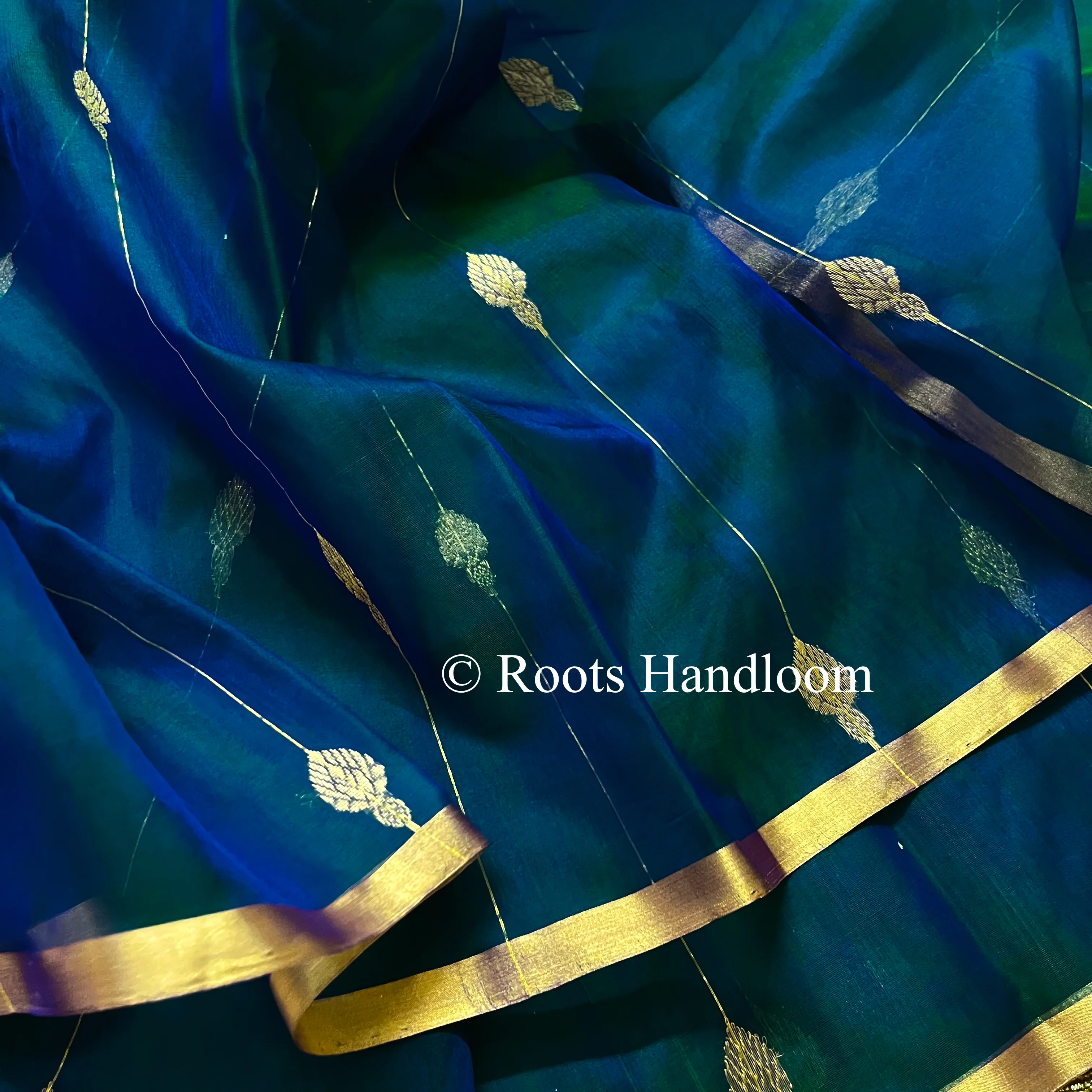 Peacock Blue & Green Dual Tone Chanderi Organza Silk Saree with Jhumka Motifs all over - Image 7