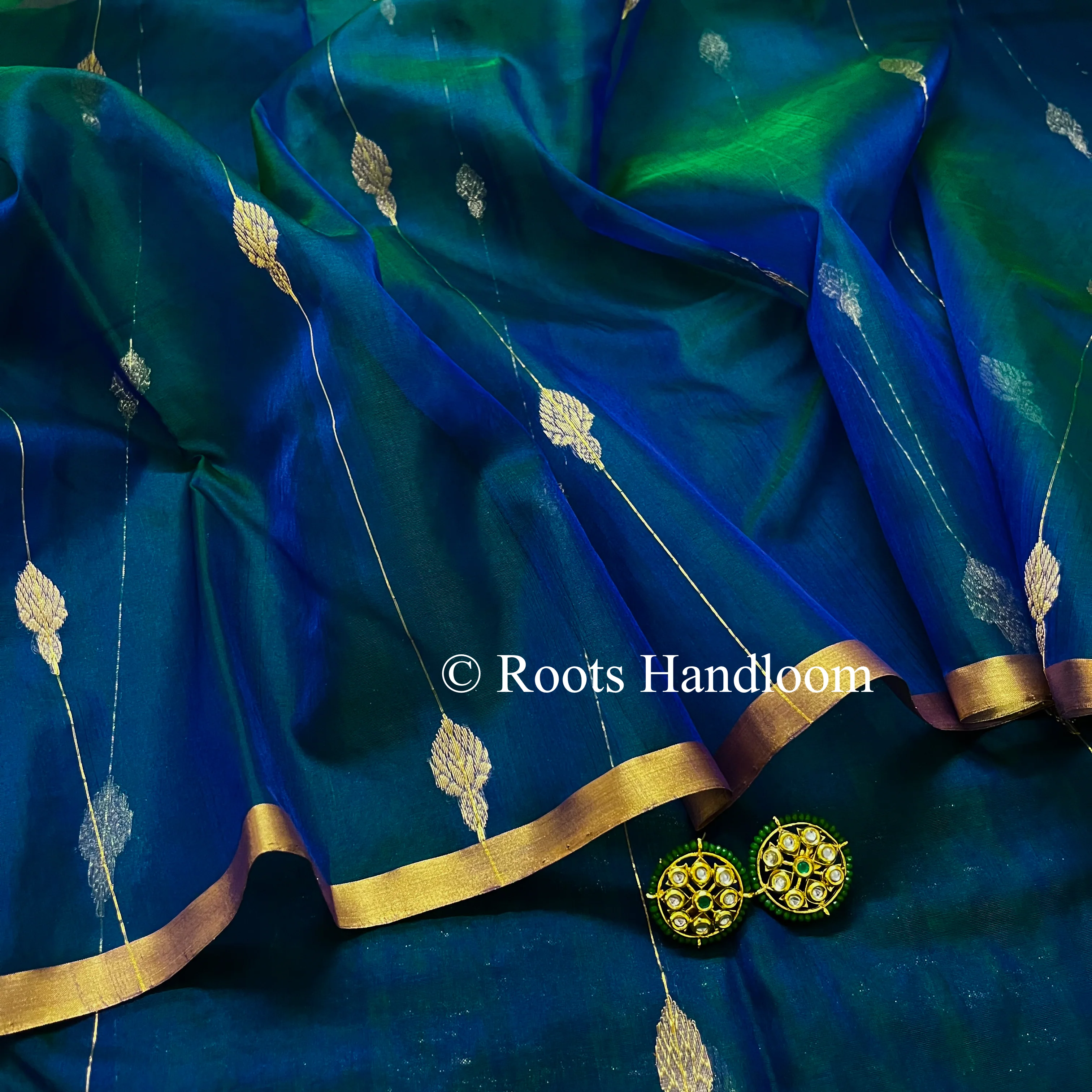 Peacock Blue & Green Dual Tone Chanderi Organza Silk Saree with Jhumka Motifs all over - Image 8
