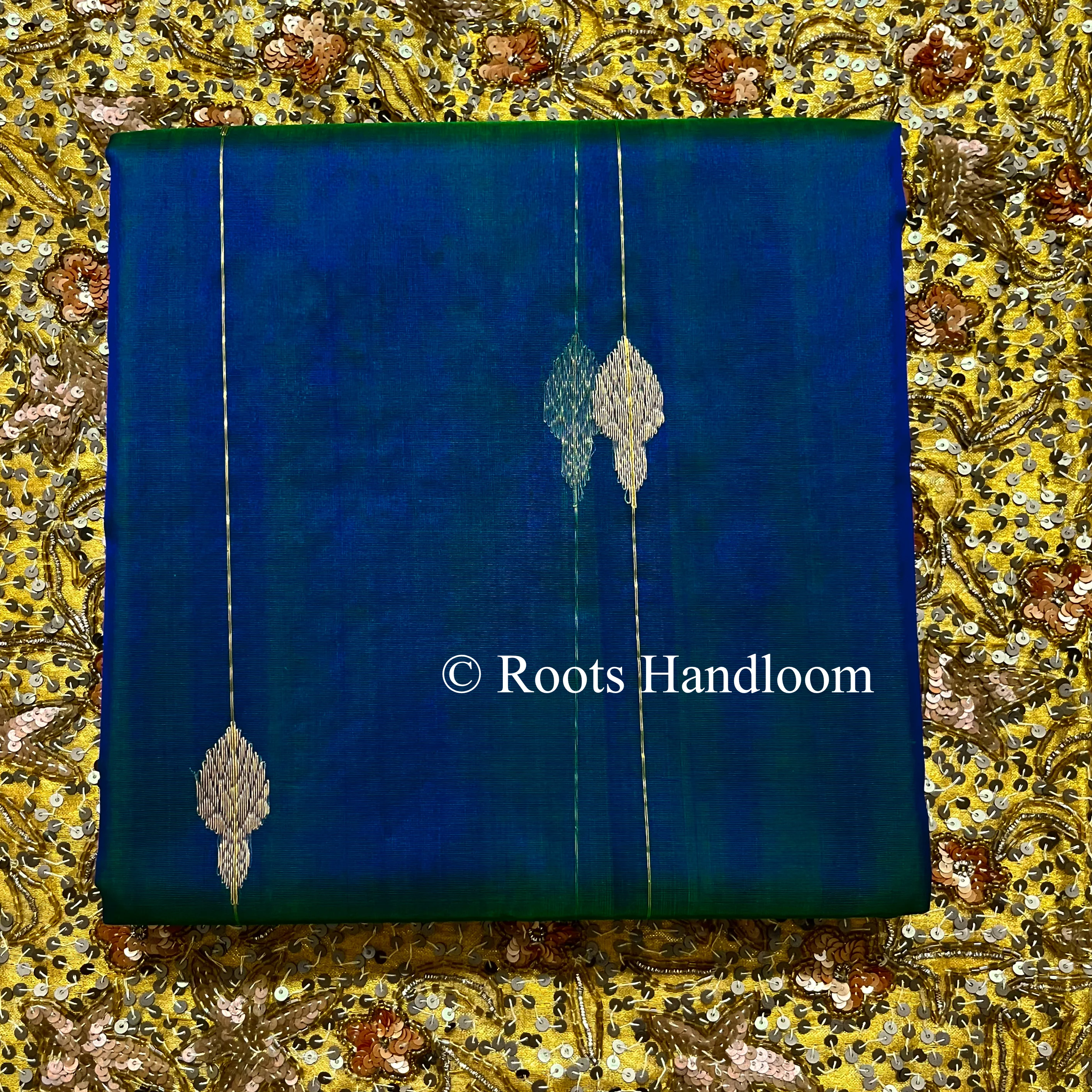 Peacock Blue & Green Dual Tone Chanderi Organza Silk Saree with Jhumka Motifs all over - Image 9