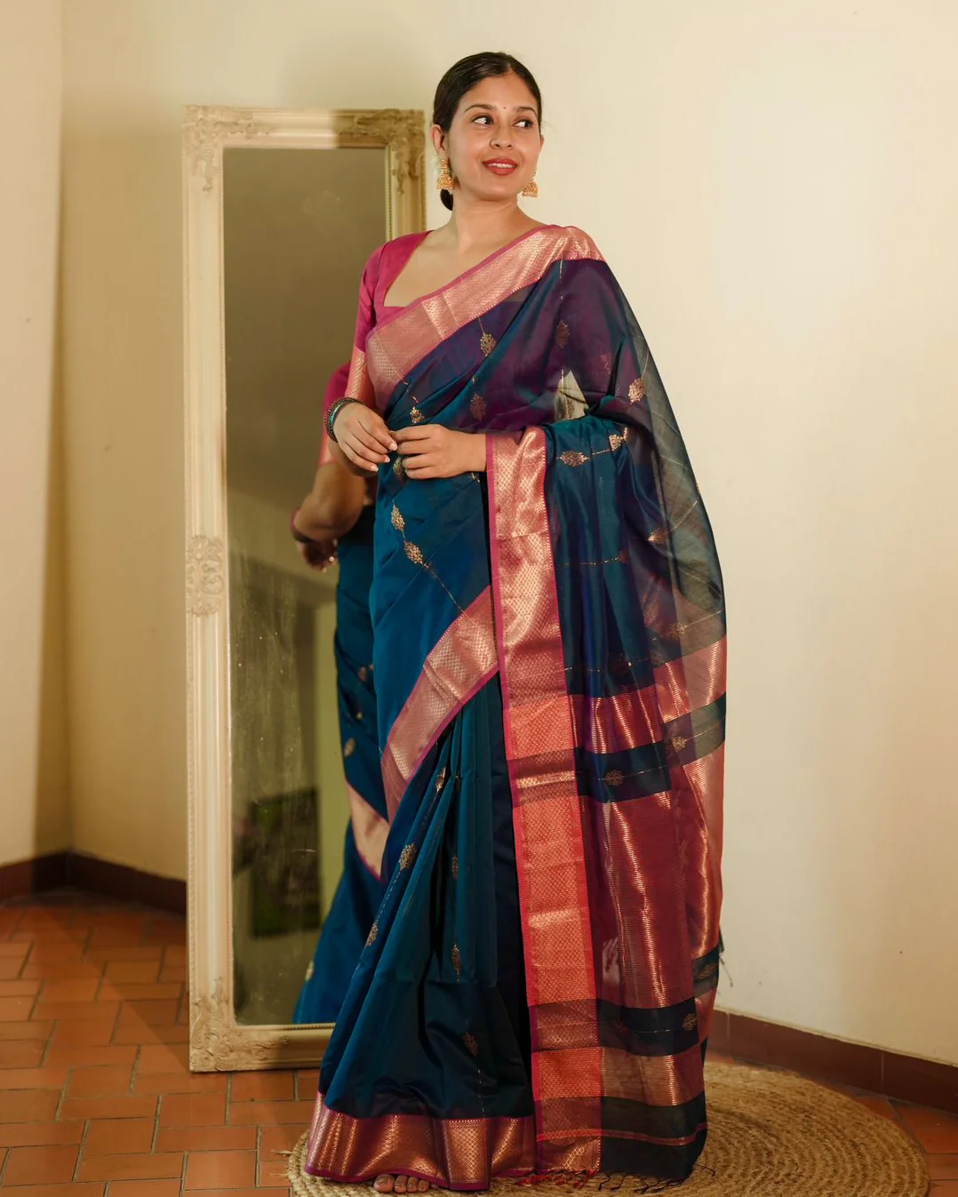 Peacock blue and pink Maheshwari saree with zari motifs all over - Image 10