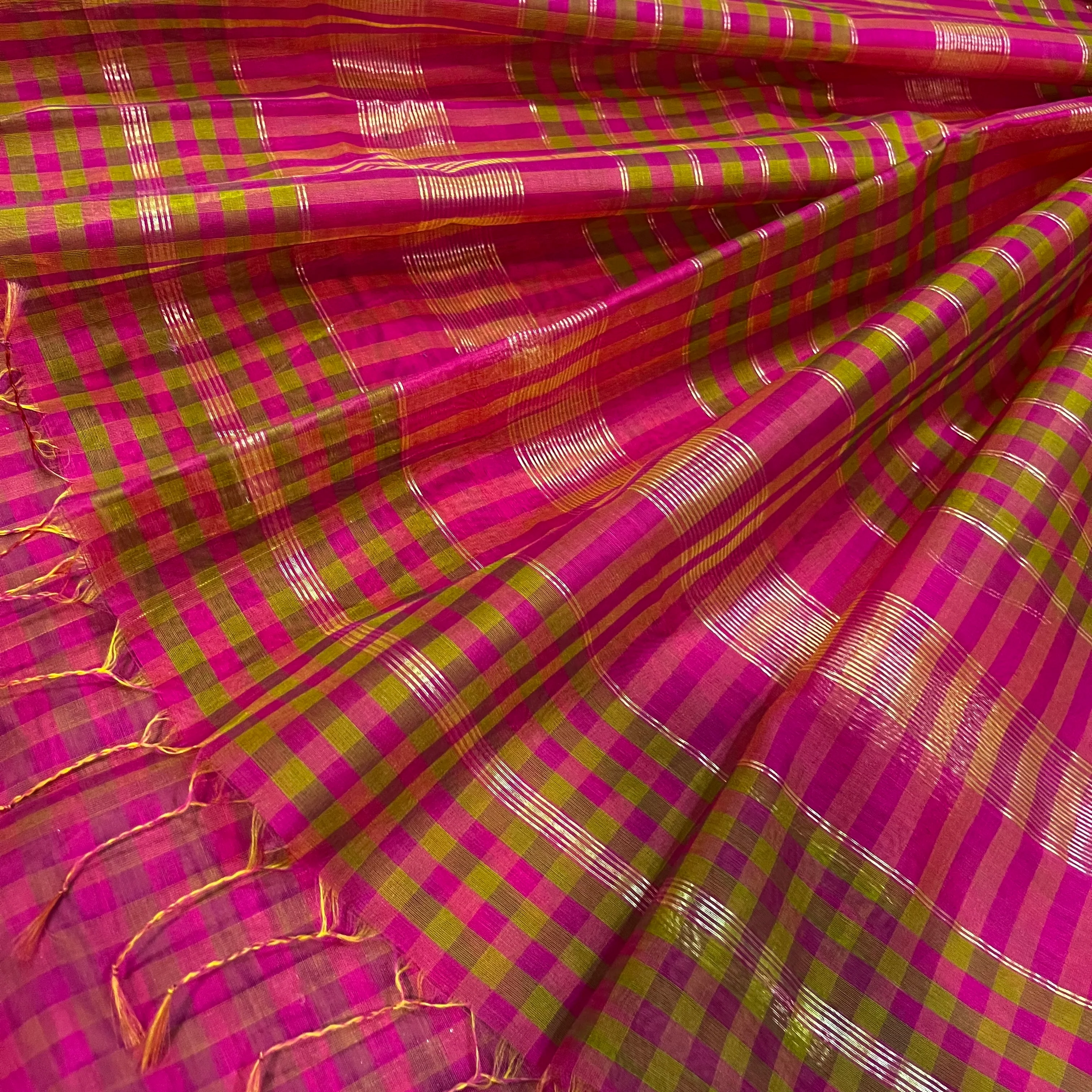 Pink and Olive Maheshwari checkered saree with zari border - Image 2