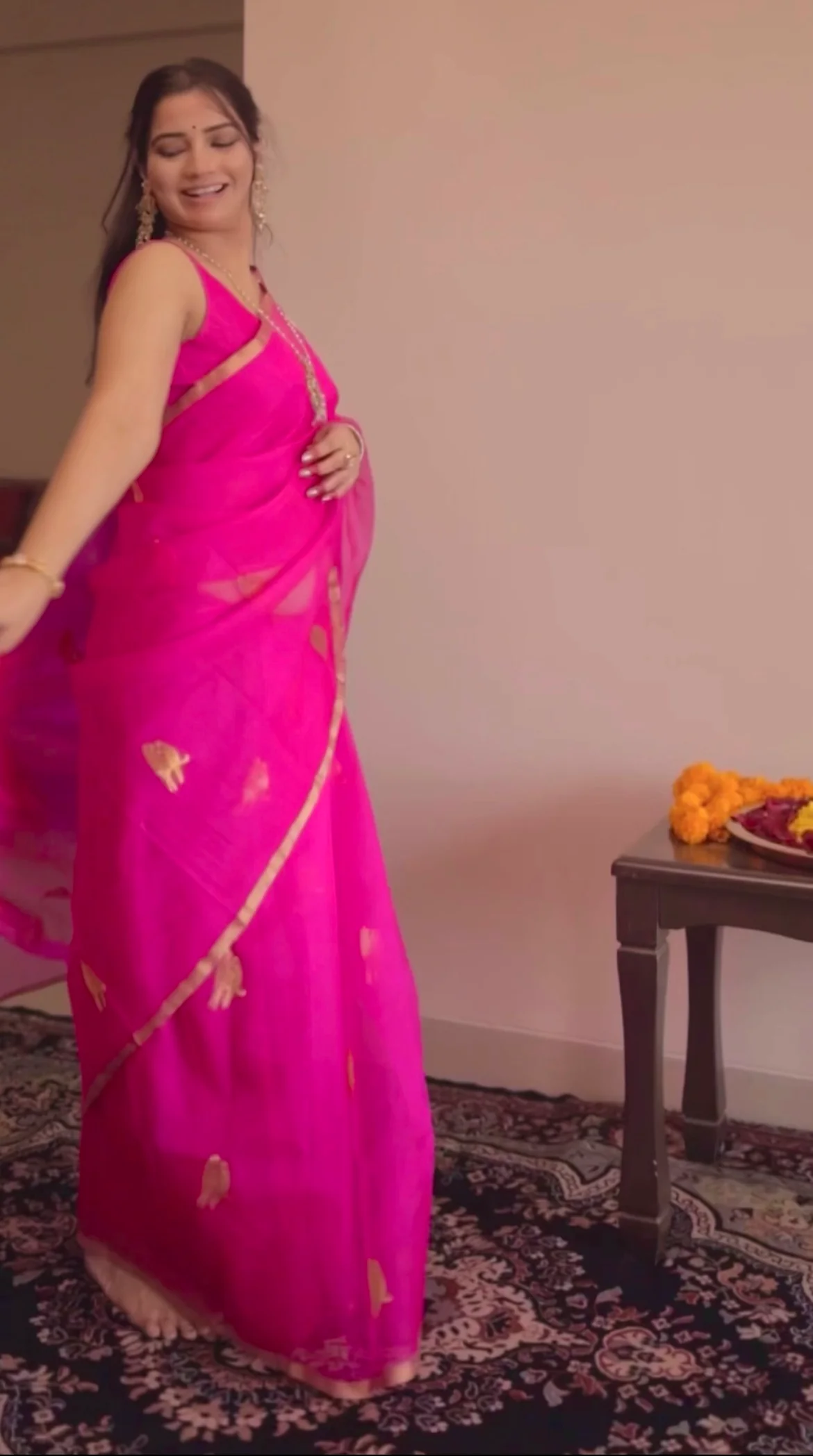Pink chanderi organza silk saree with bird motifs all over - Image 6