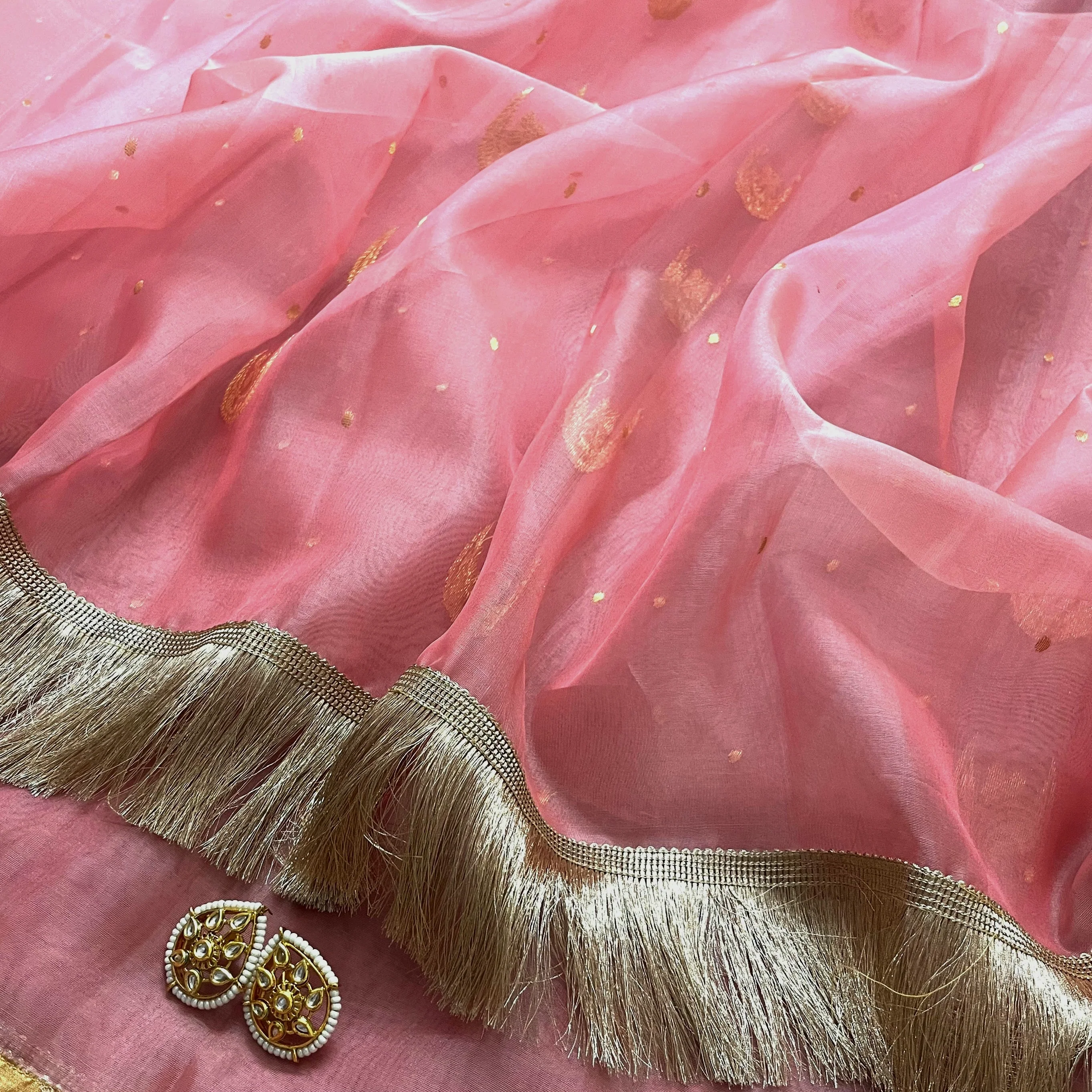 Ballet Pink chanderi silk saree with zari bootis and chaand bootis all over - Image 8