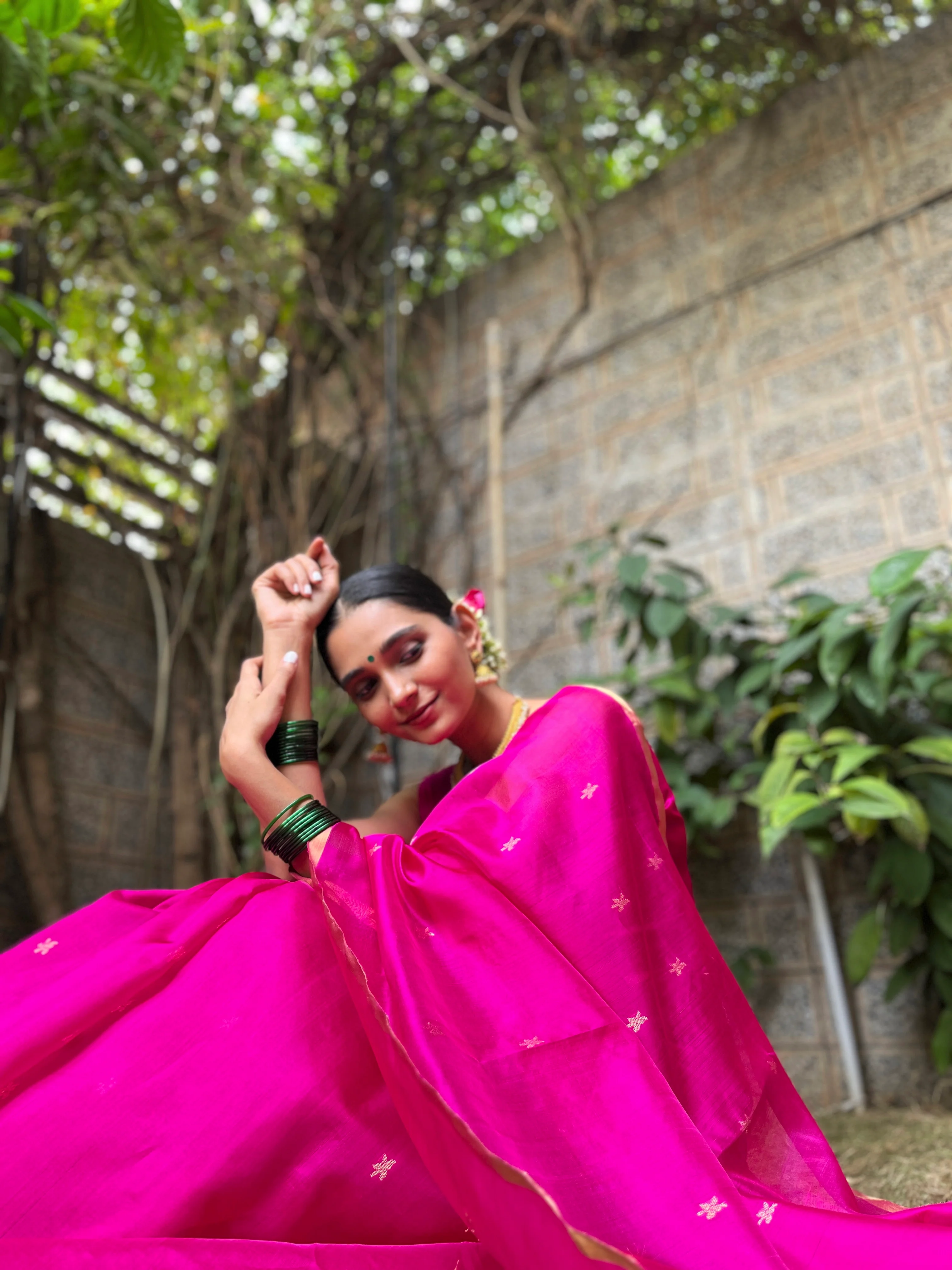 Rani pink chanderi silk saree with flower bootis all over - Image 11