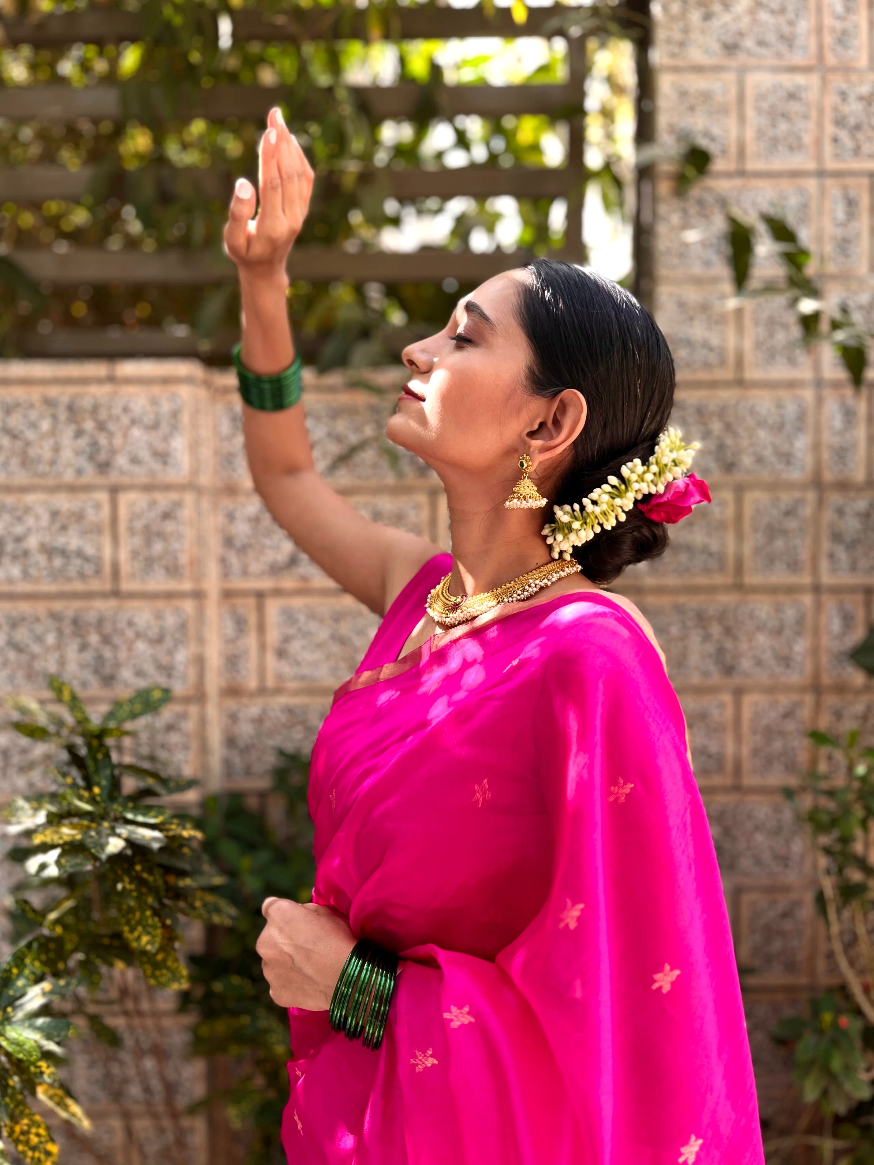 Rani pink chanderi silk saree with flower bootis all over - Image 17