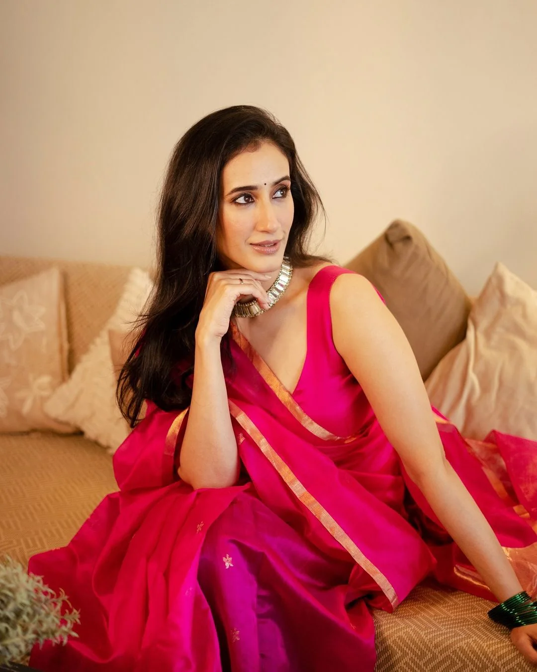 Rani pink chanderi silk saree with flower bootis all over - Image 2