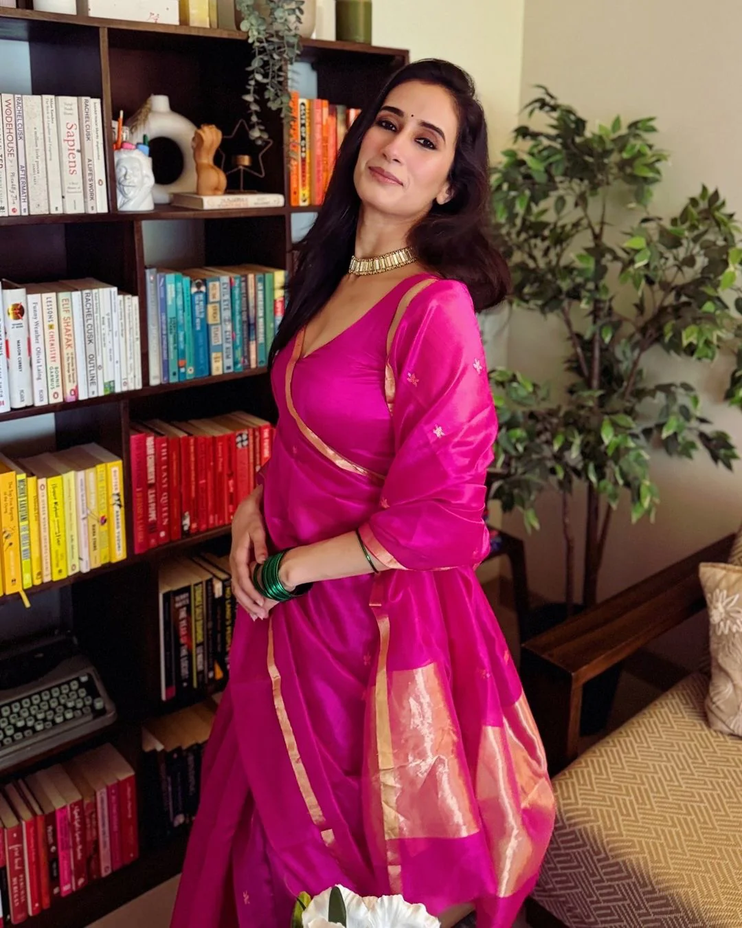 Rani pink chanderi silk saree with flower bootis all over - Image 3