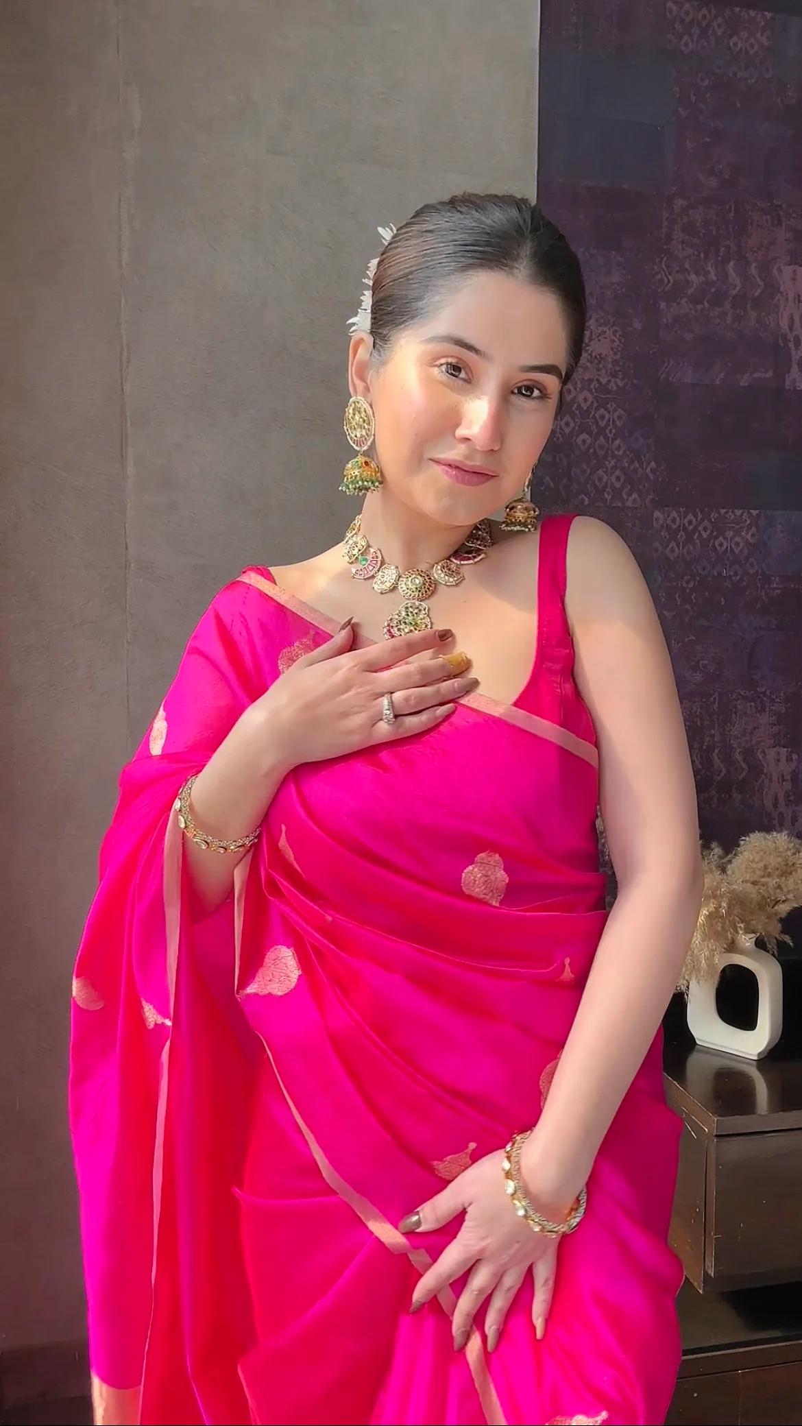 Rani pink chanderi silk saree with jhoomar motifs all over - Image 2
