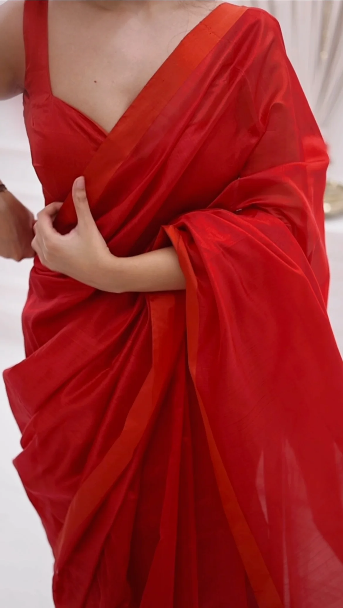 Red chanderi silk saree with silk border - Image 11