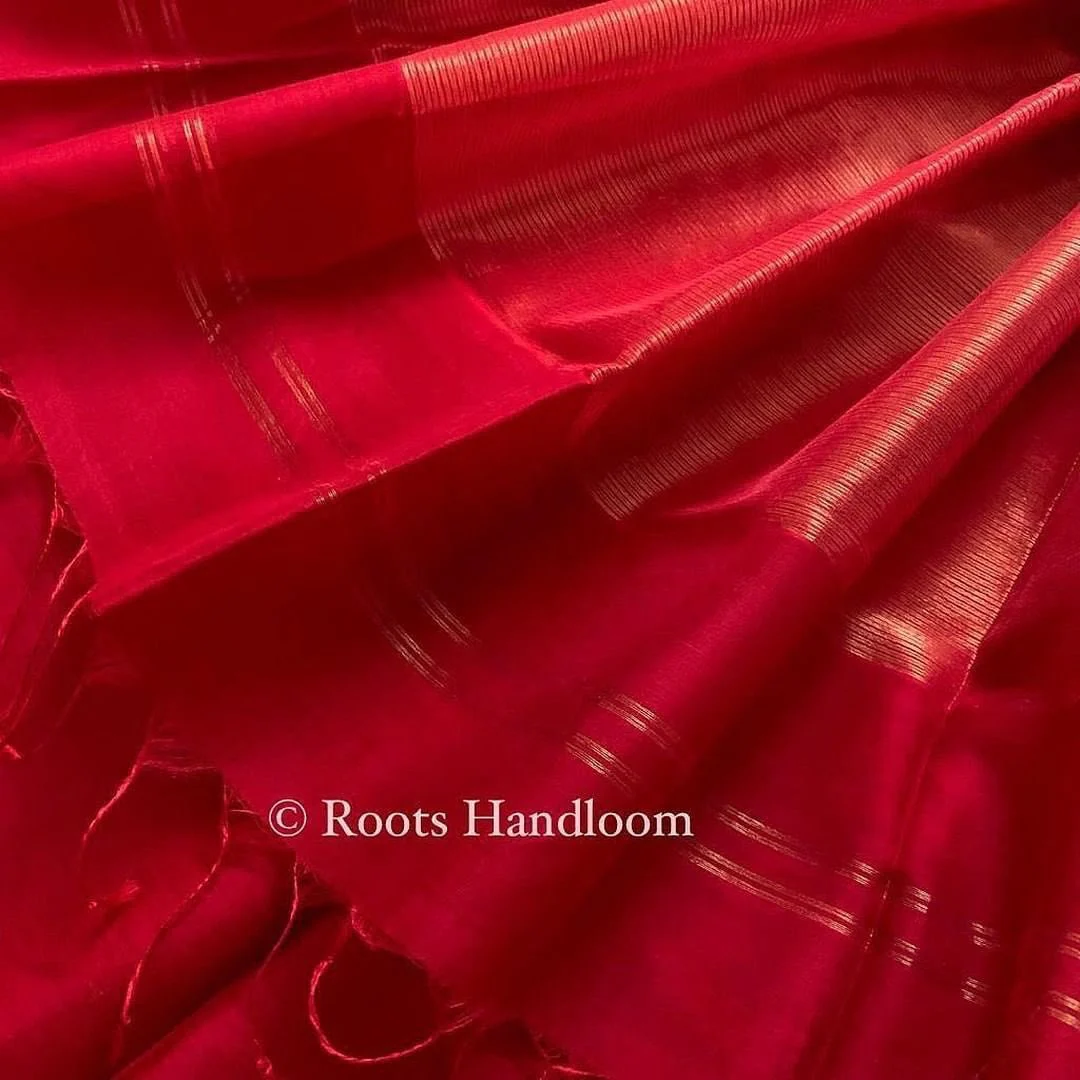 Red Maheshwari Saree with Flower Motifs all over - Image 2