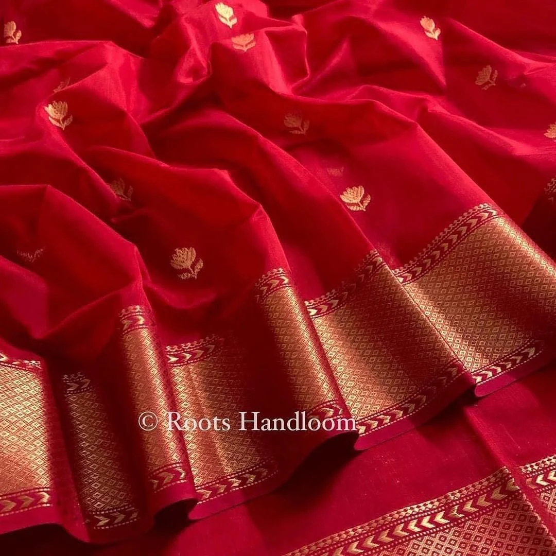 Red Maheshwari Saree with Flower Motifs all over - Image 4