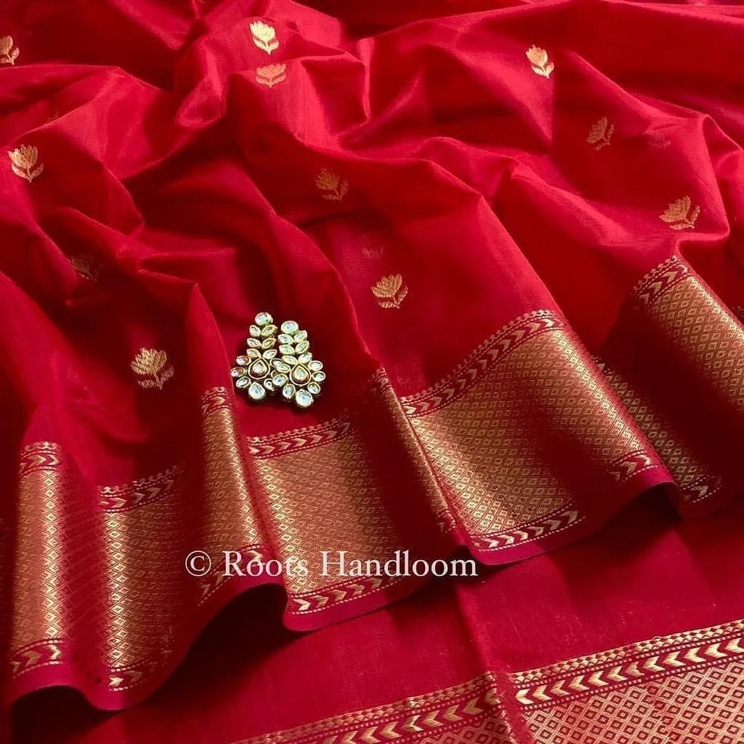 Red Maheshwari Saree with Flower Motifs all over - Image 6
