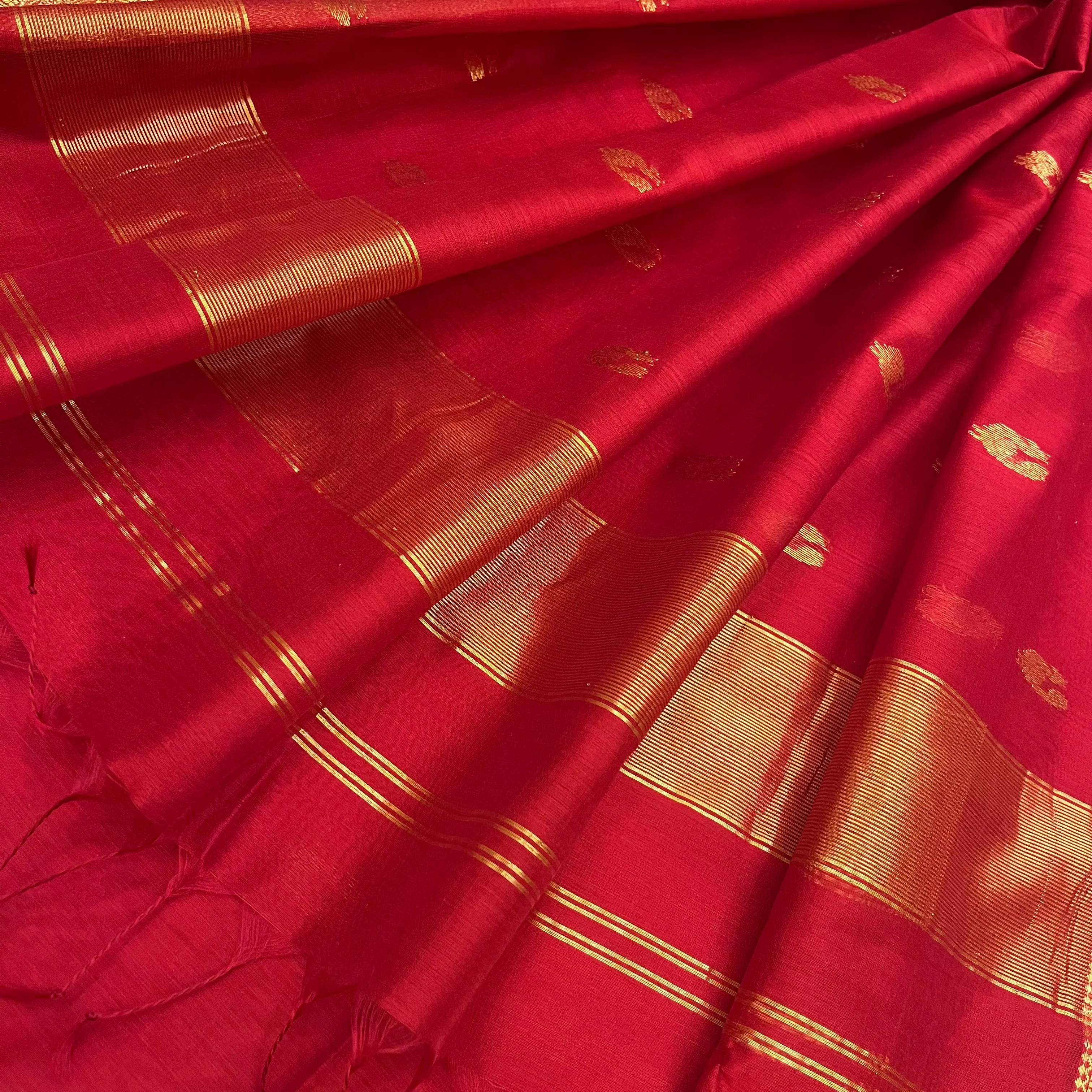 Red Maheshwari saree with morni motifs all over - Image 6