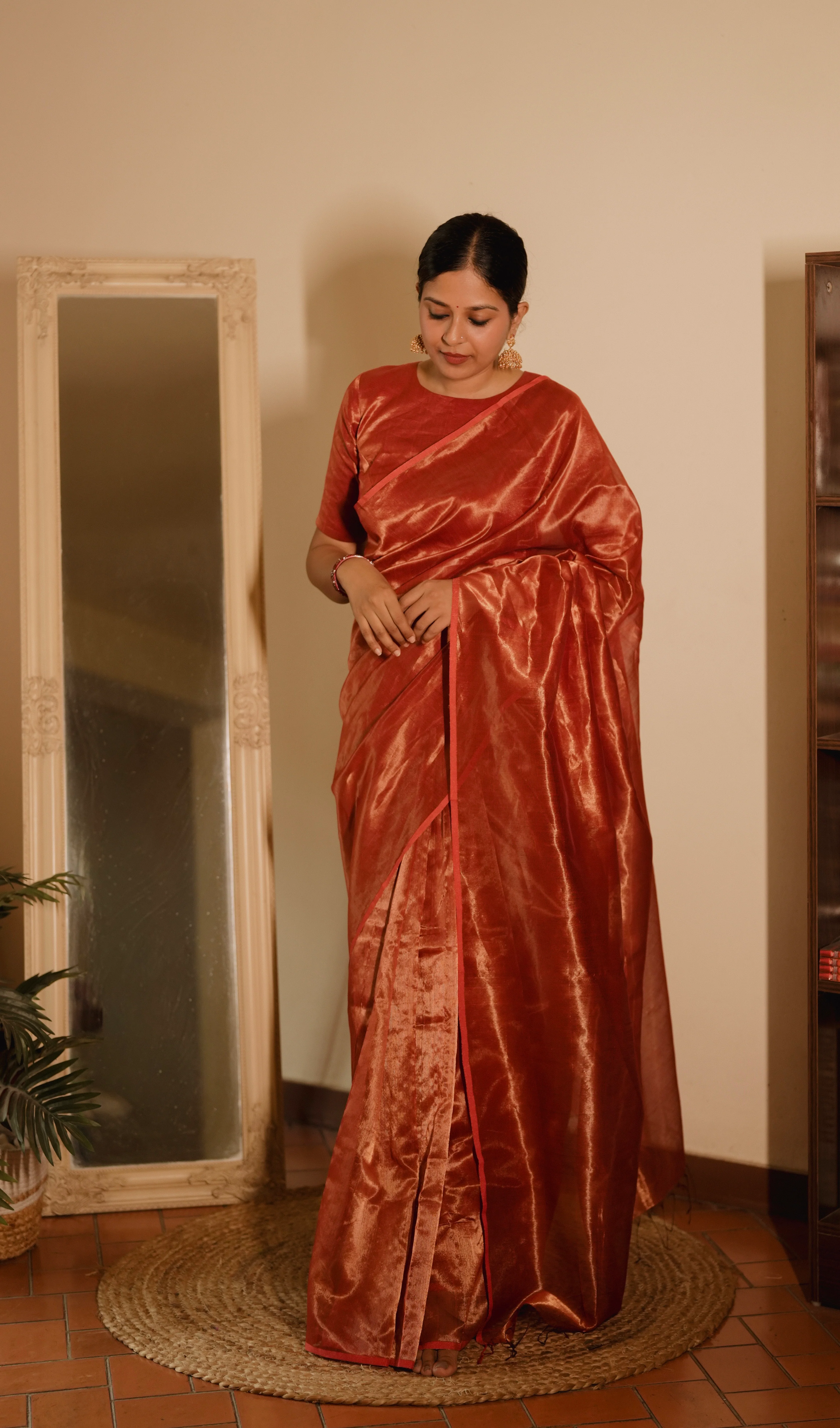 Red Maheshwari saree with zari lines all over - Image 5