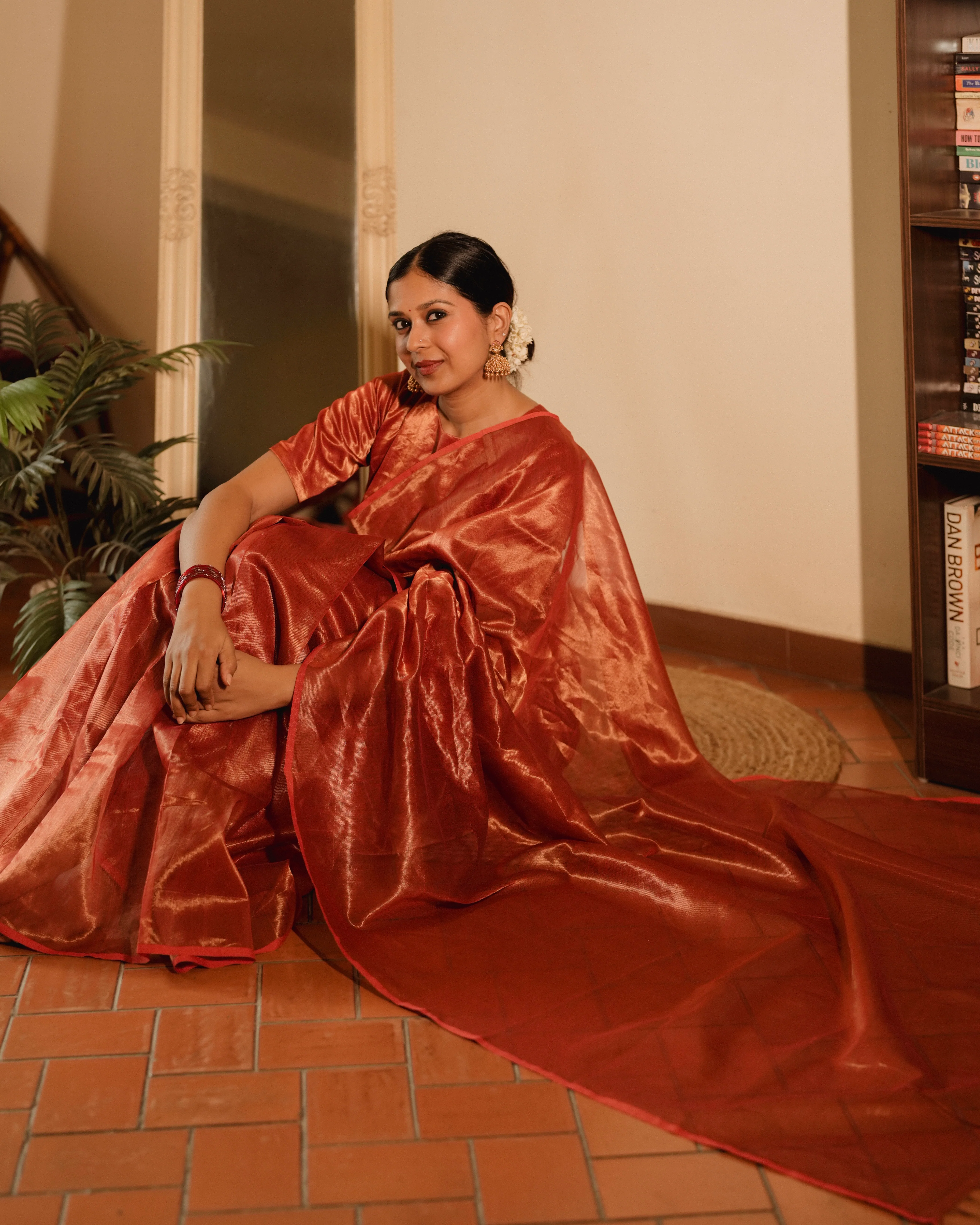 Red Maheshwari saree with zari lines all over - Image 8