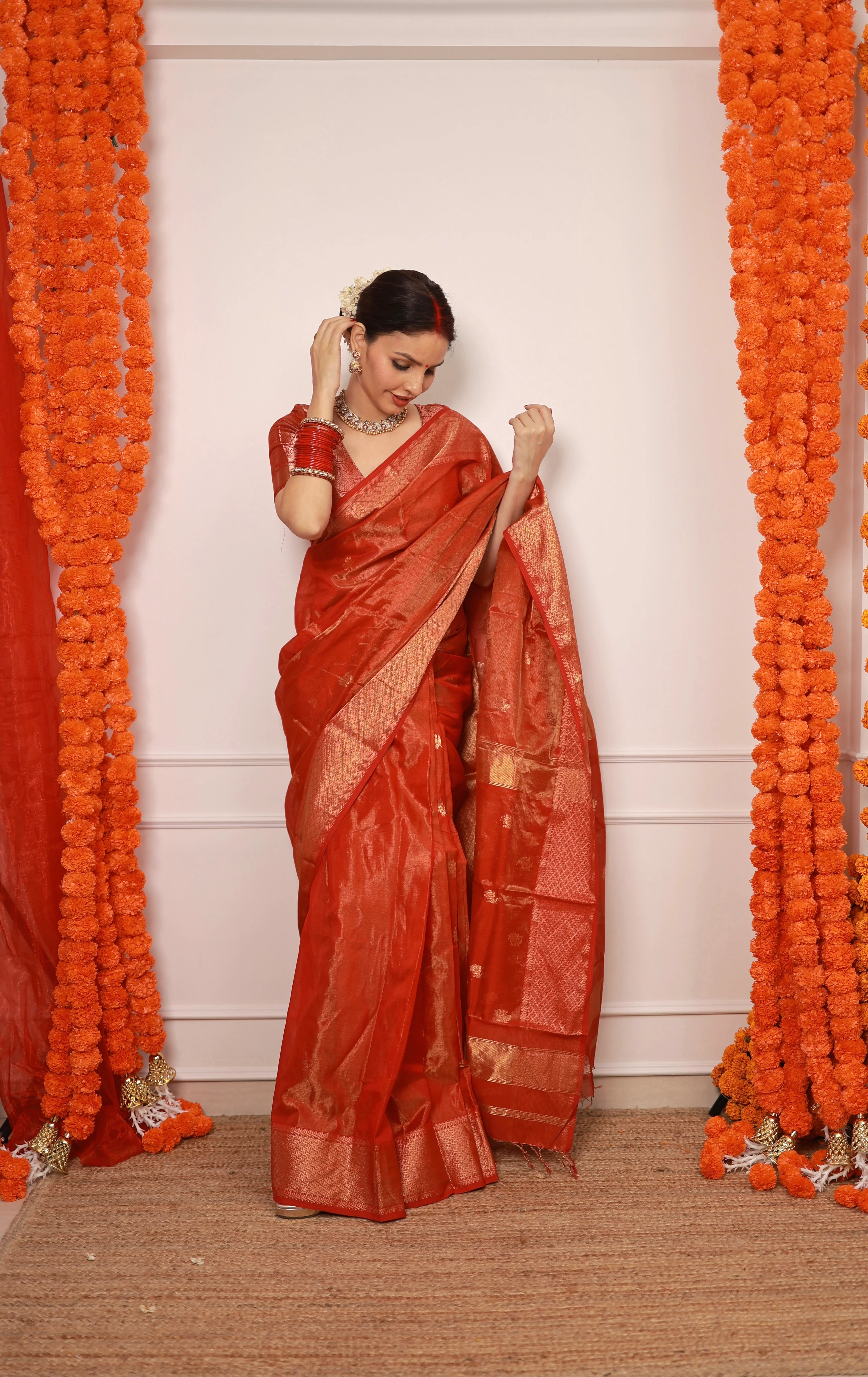 Red maheshwari tissue silk saree with flower motifs all over - Image 13
