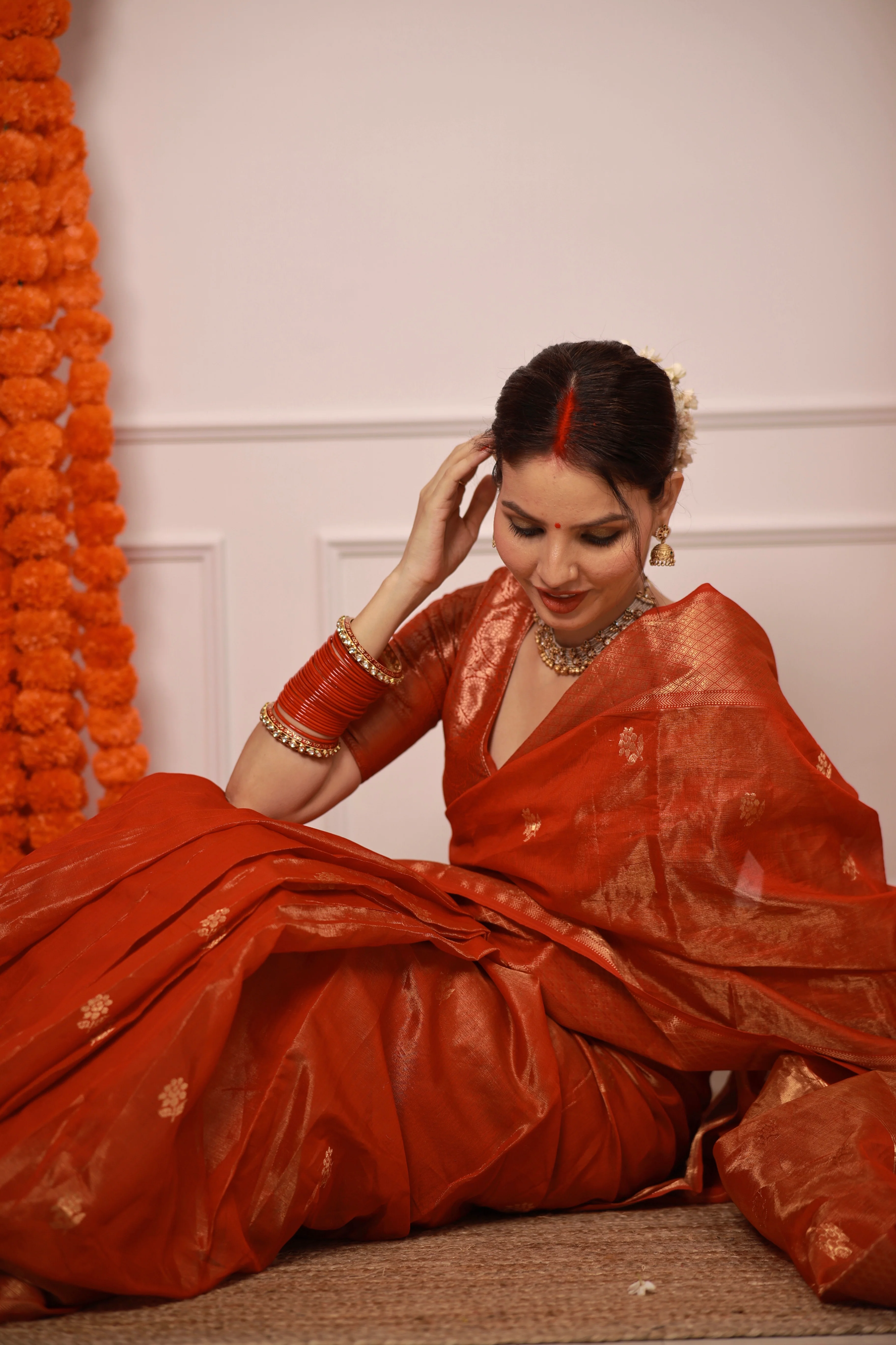 Red maheshwari tissue silk saree with flower motifs all over - Image 6