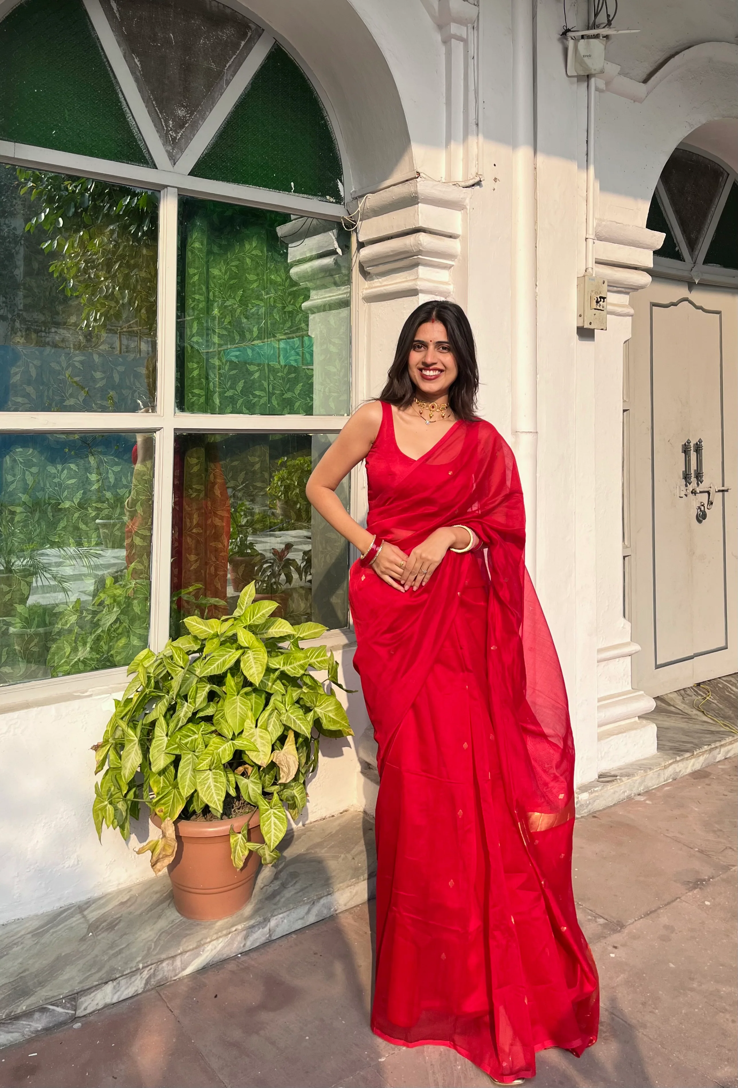 Deep red maheshwari saree with zari bootis all over - Image 7
