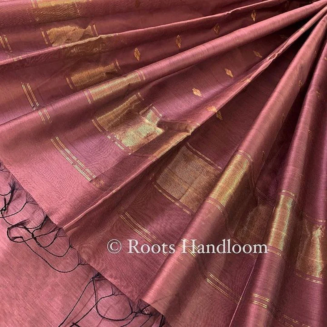Rust pink maheshwari saree with zari bootis all over - Image 3