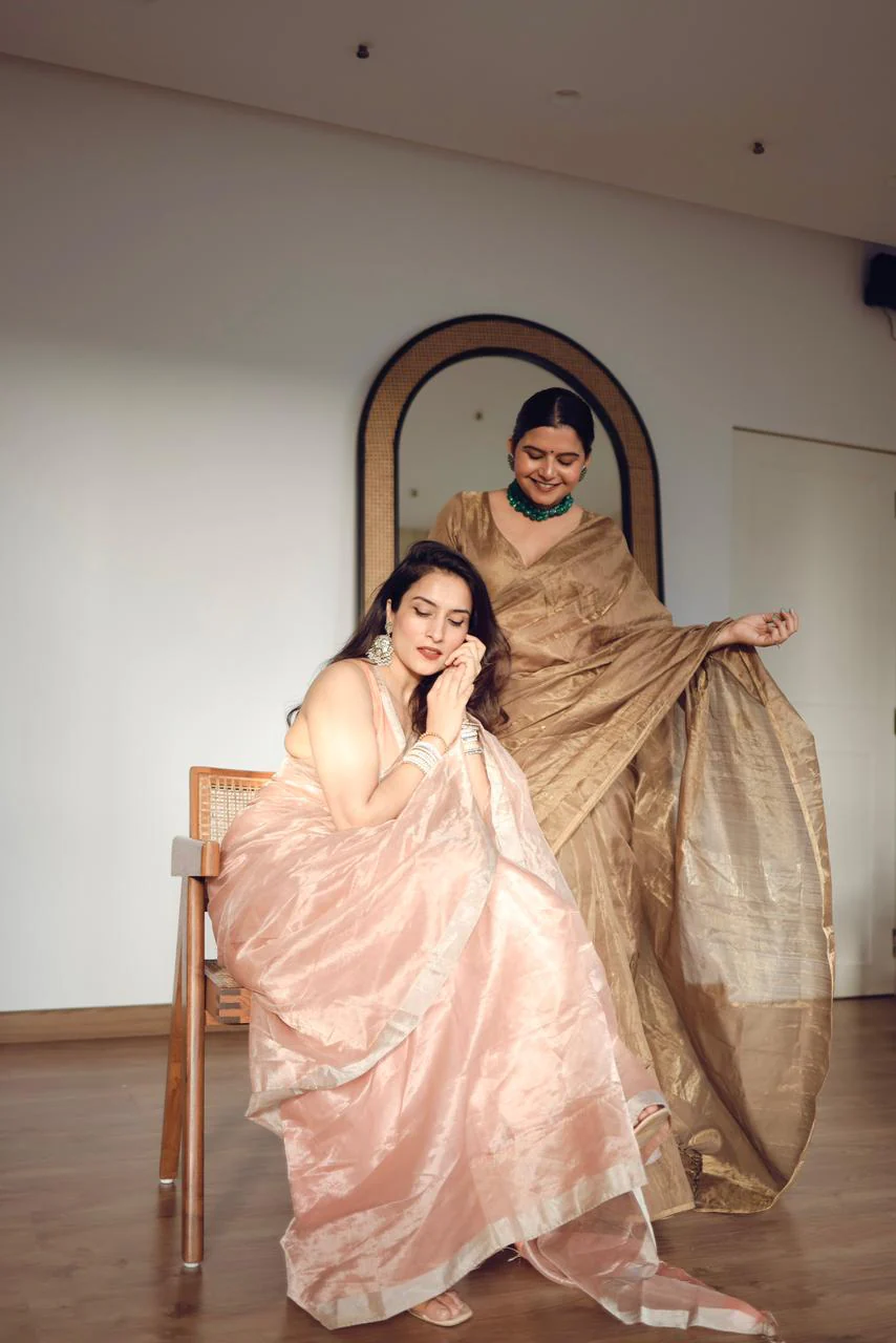 Caramel Gold Maheshwari Tissue Silk Saree with Zari bootis all over - Image 3