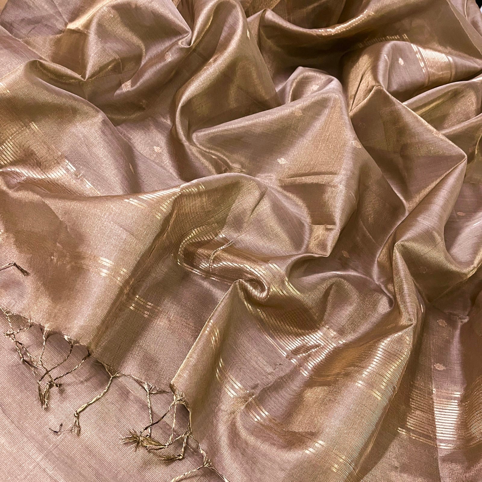 Caramel Gold Maheshwari Tissue Silk Saree with Zari bootis all over - Image 4