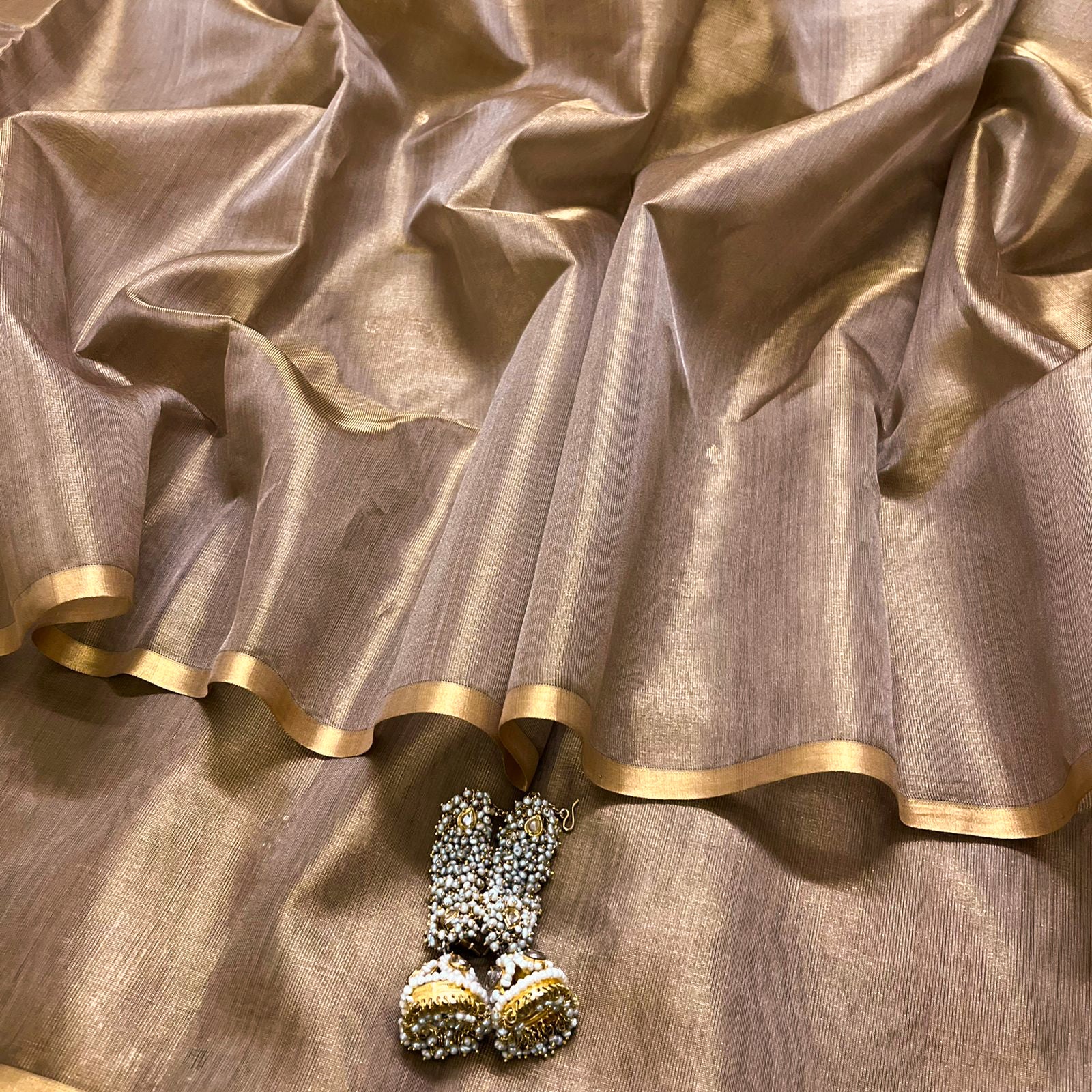 Caramel Gold Maheshwari Tissue Silk Saree with Zari bootis all over - Image 5