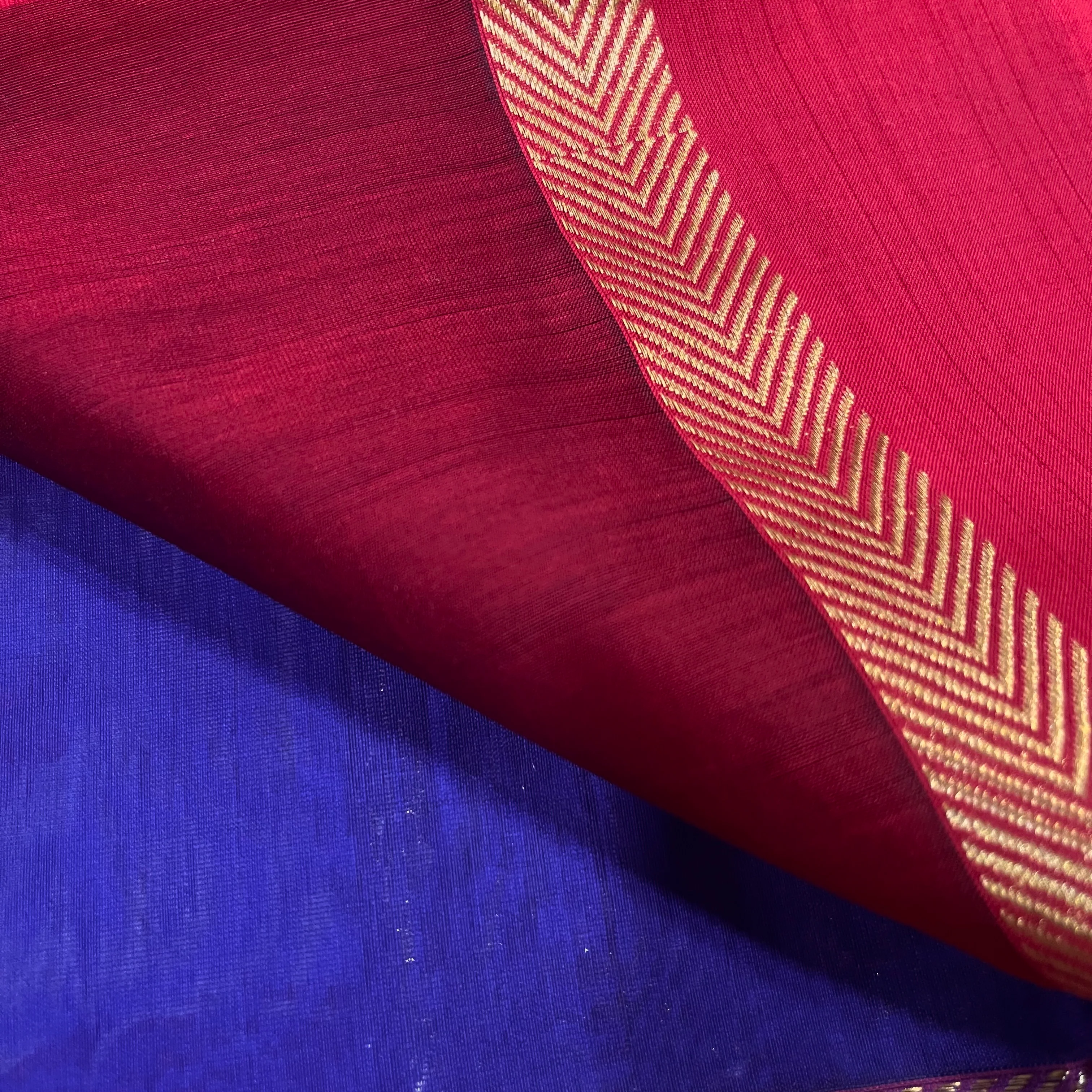 Bluish Purple dual tone Maheshwari saree with Threadwork on pallu - Image 6