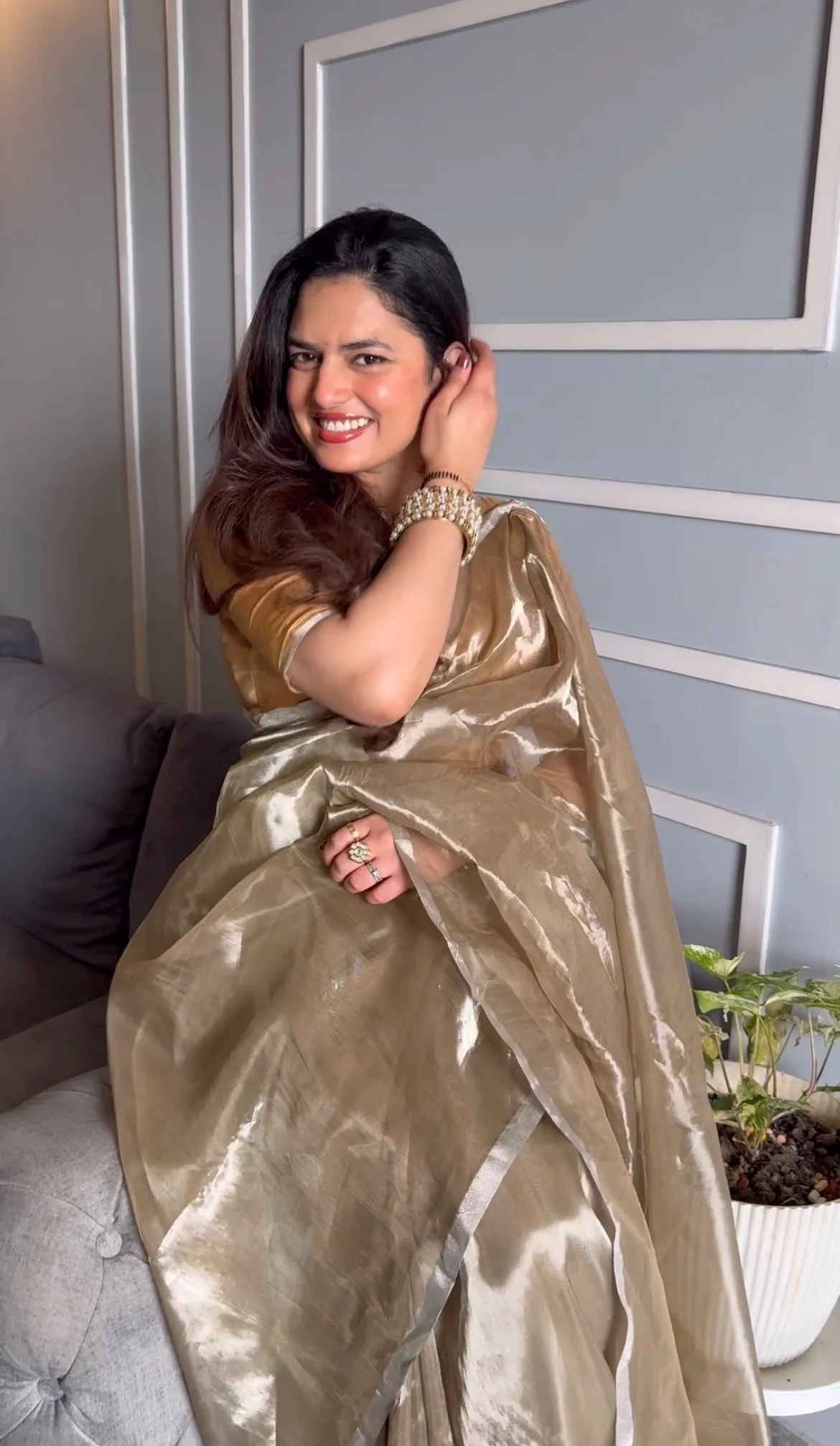 Champagne Chanderi tissue silk saree with silver zari border - Image 10