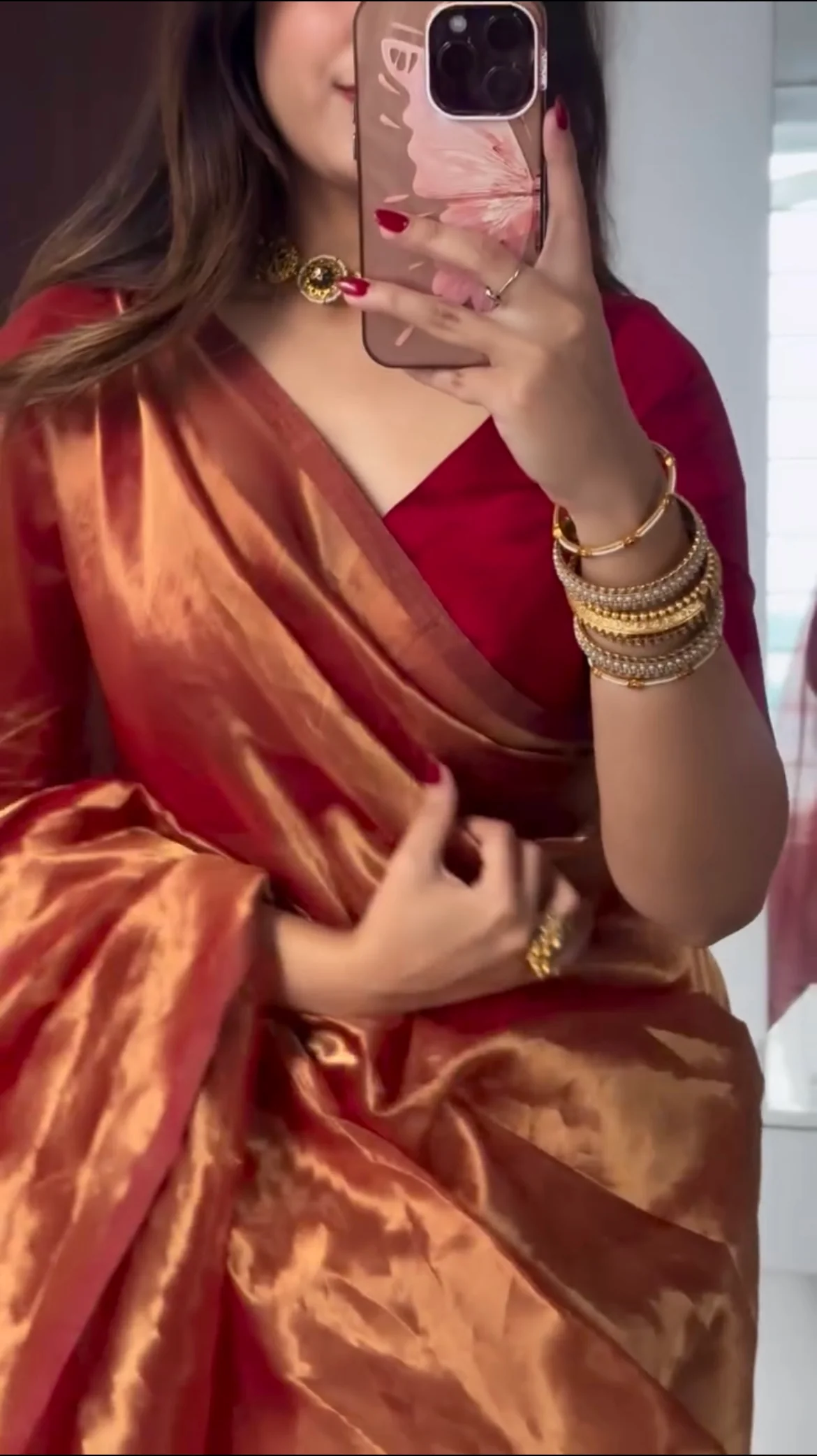 Deep red and gold Chanderi tissue silk saree - Image 14