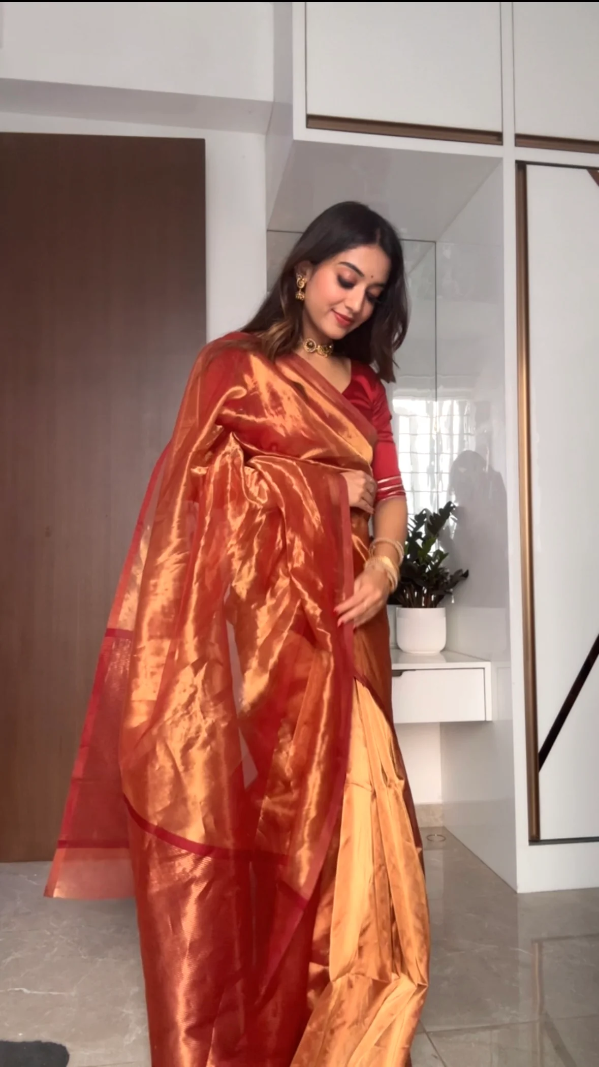 Deep red and gold Chanderi tissue silk saree - Image 6