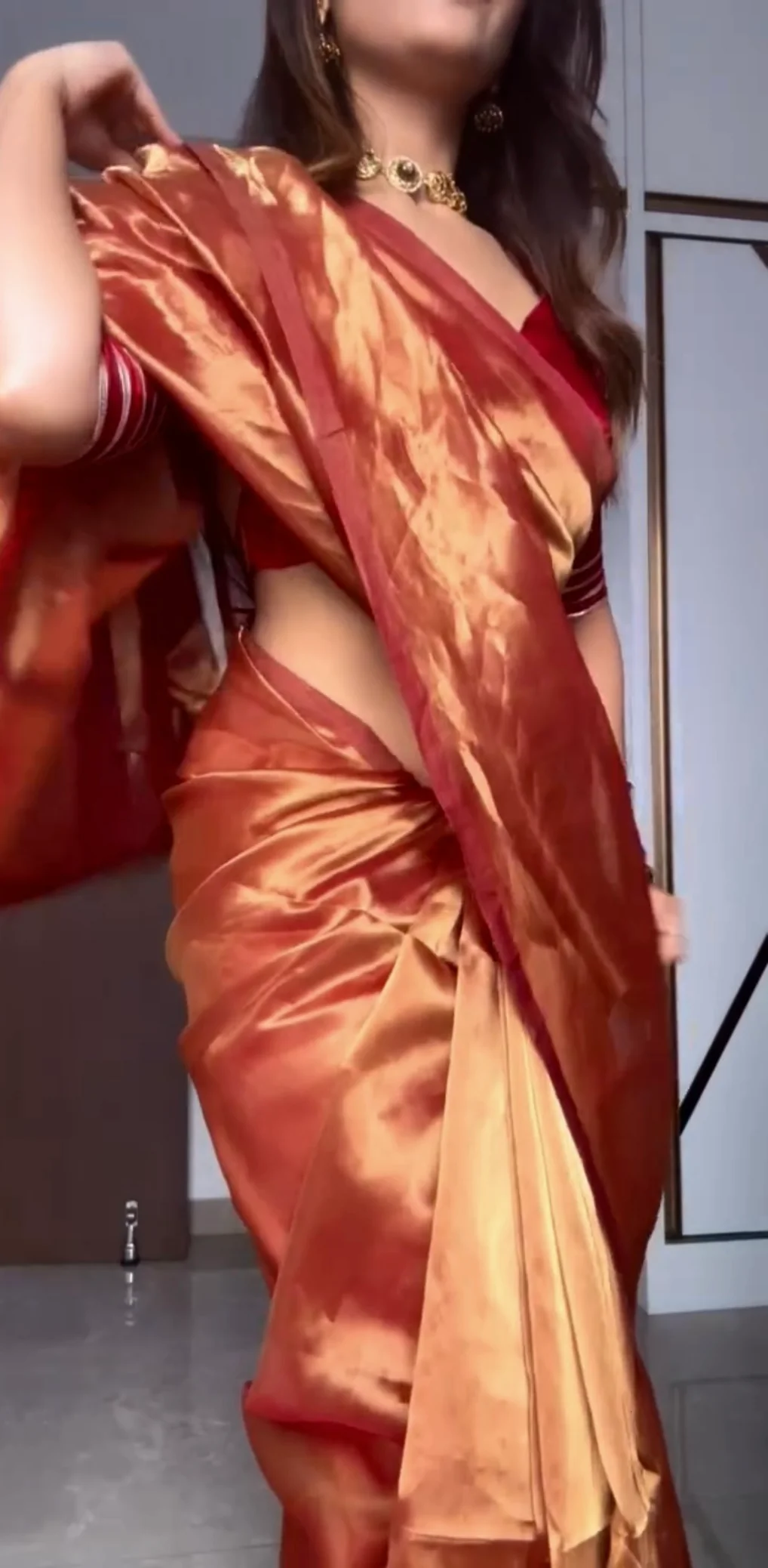 Deep red and gold Chanderi tissue silk saree - Image 8